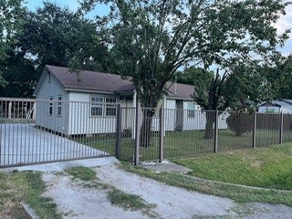 8518 Berwyn Drive Property Photo 4