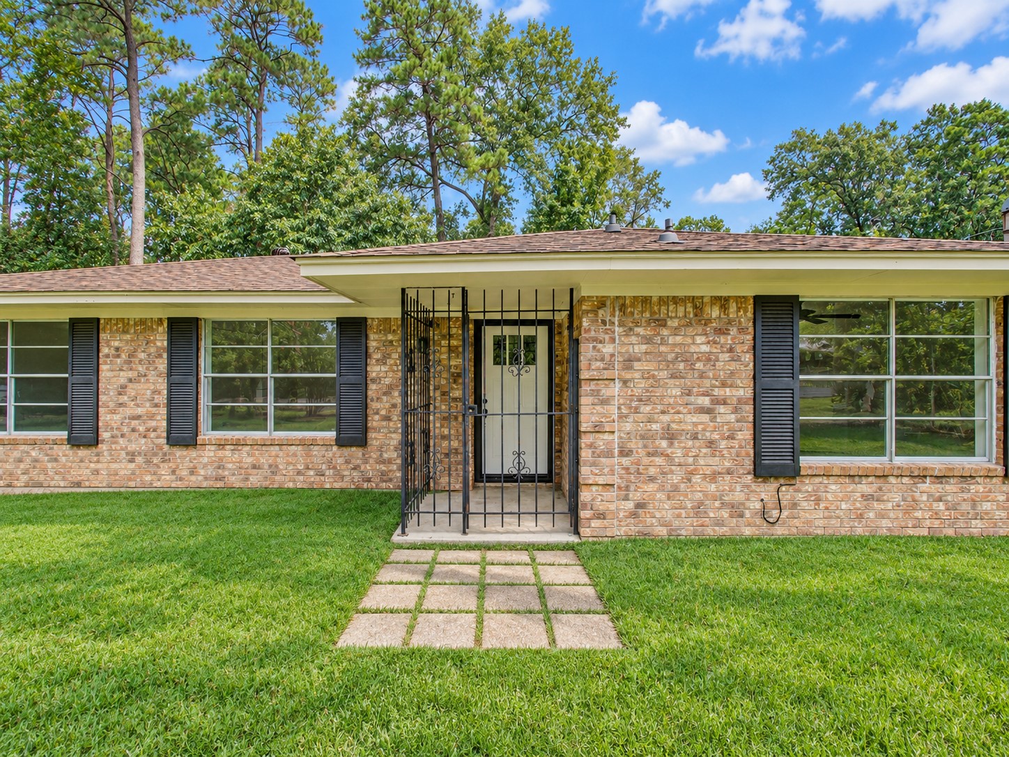 26221 Peach Creek Drive Property Photo 2