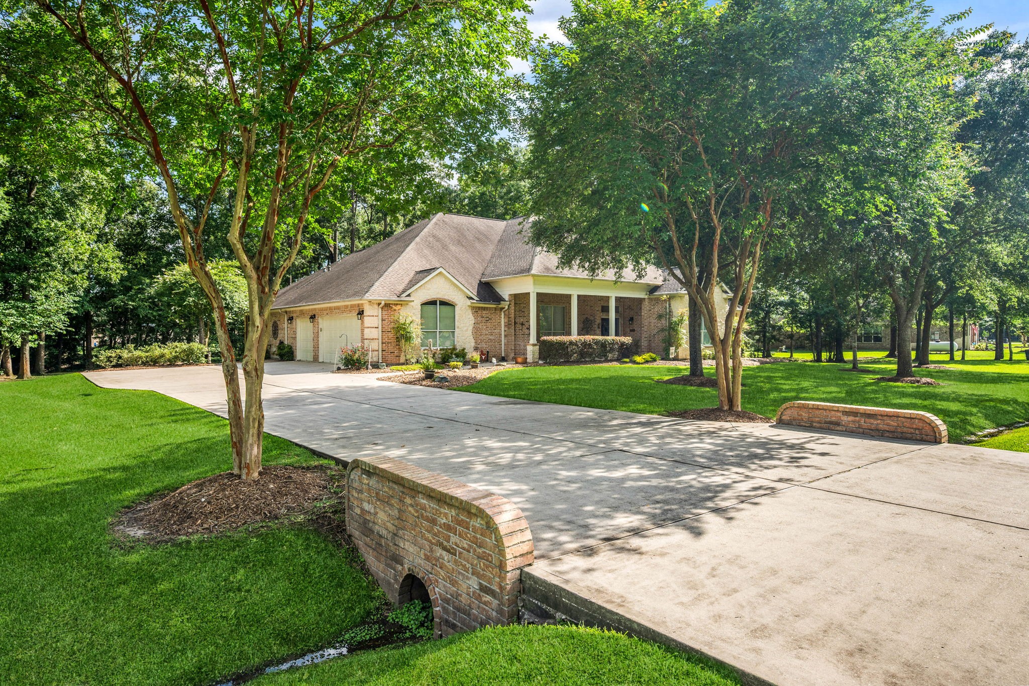 1114 Commons Waterway Drive Property Photo 1