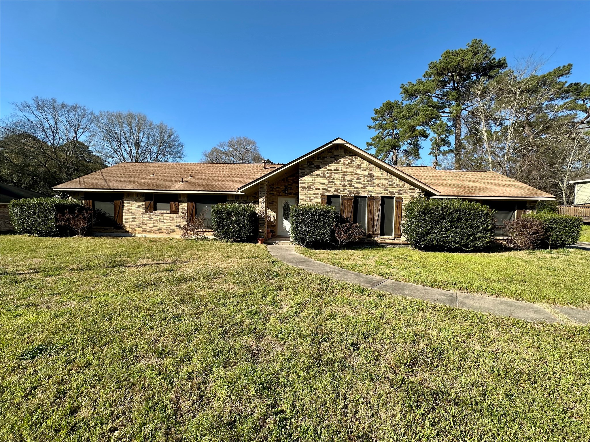 206 Verna Street Property Photo 1