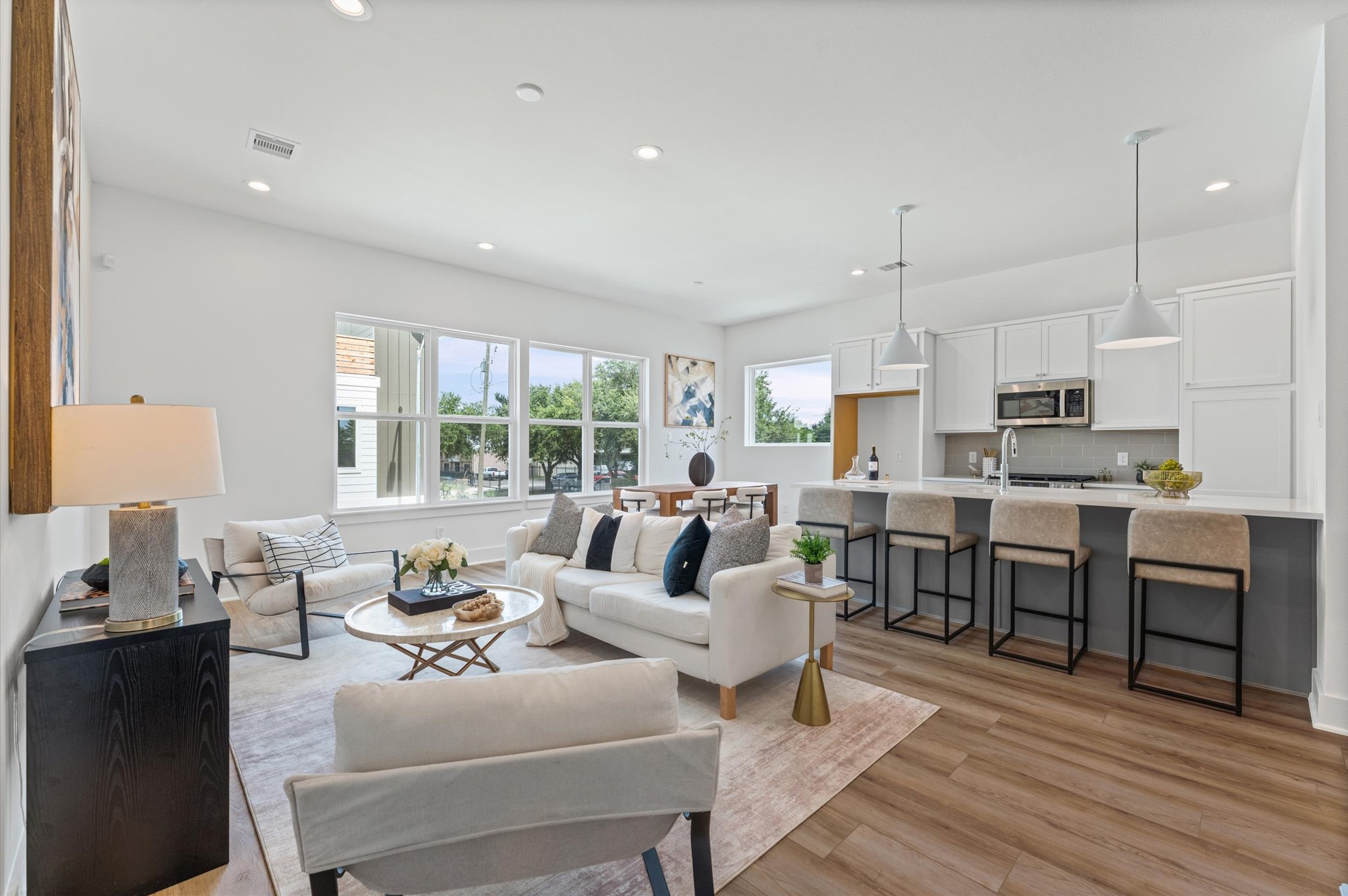 5358 Waleska Property Photo 1
