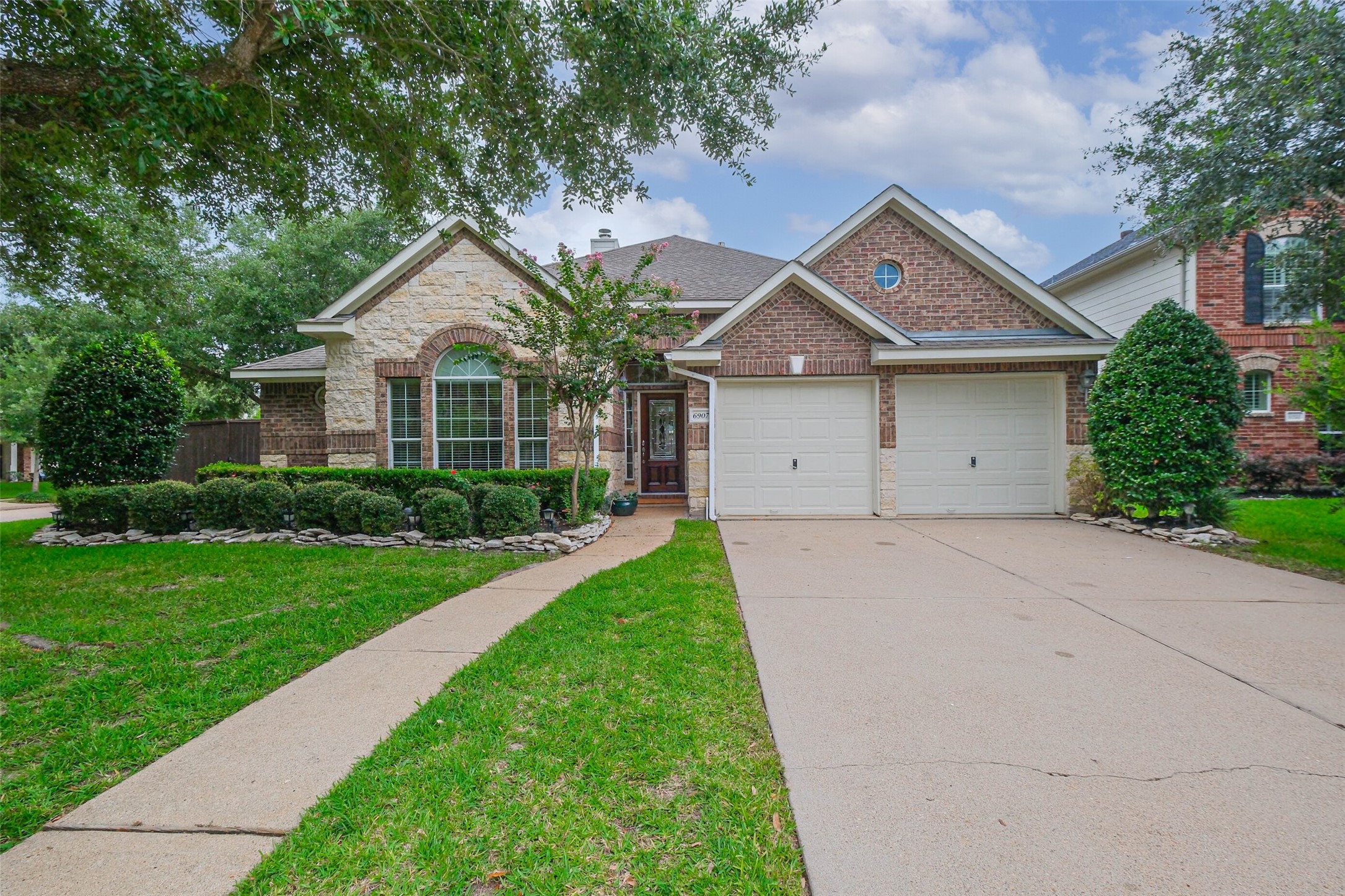 6907 Morning Sky Property Photo 1