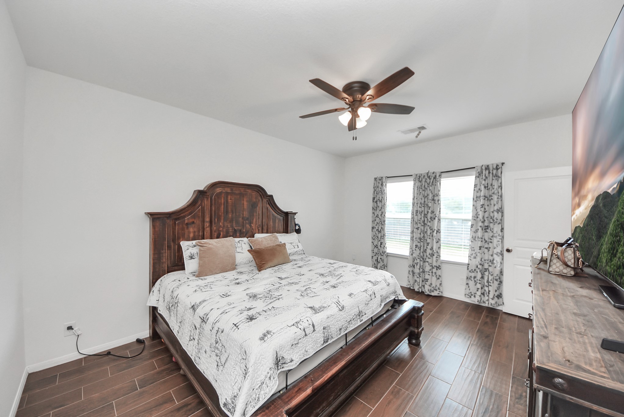 18661 Legend Oaks Drive Property Photo 22