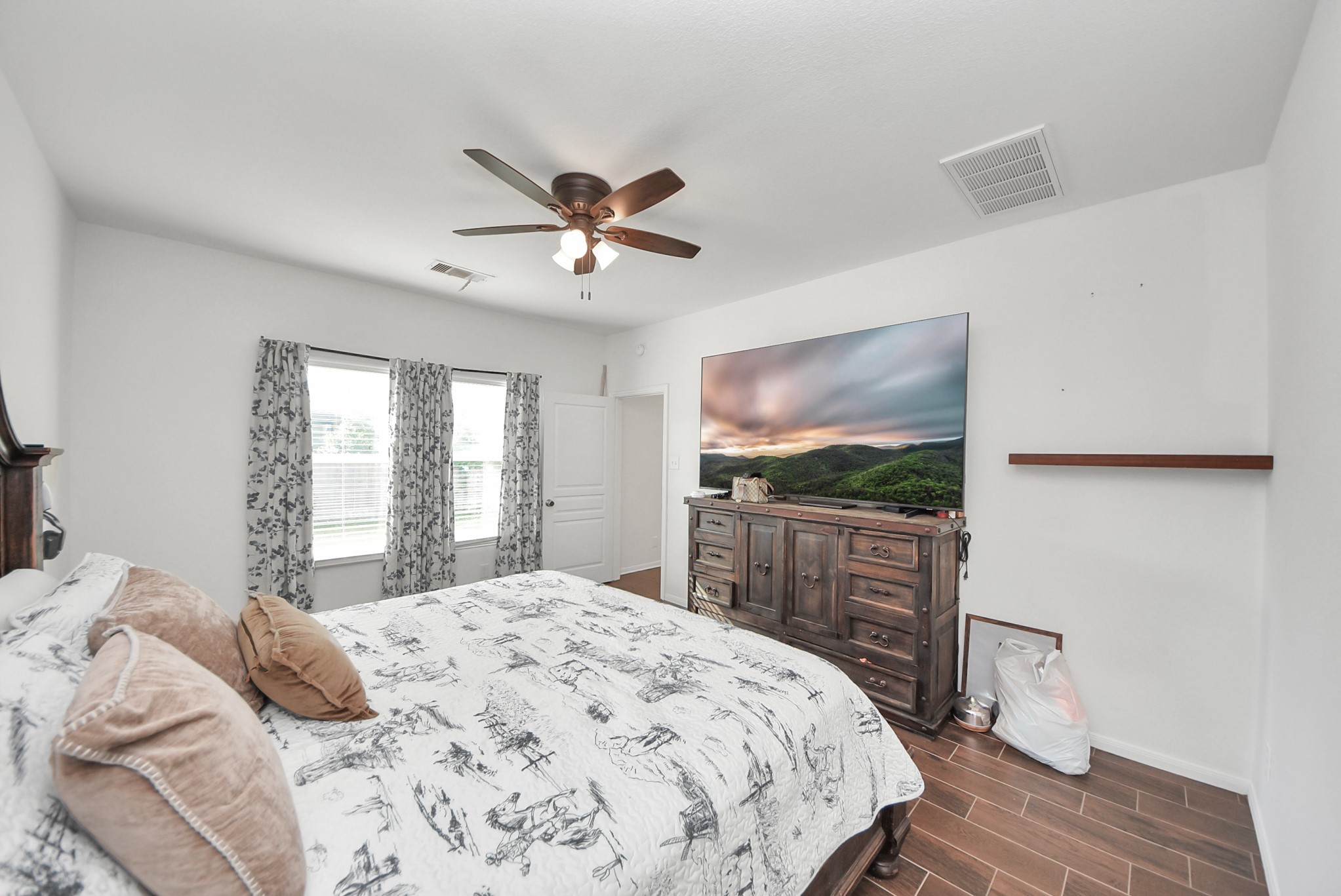18661 Legend Oaks Drive Property Photo 23