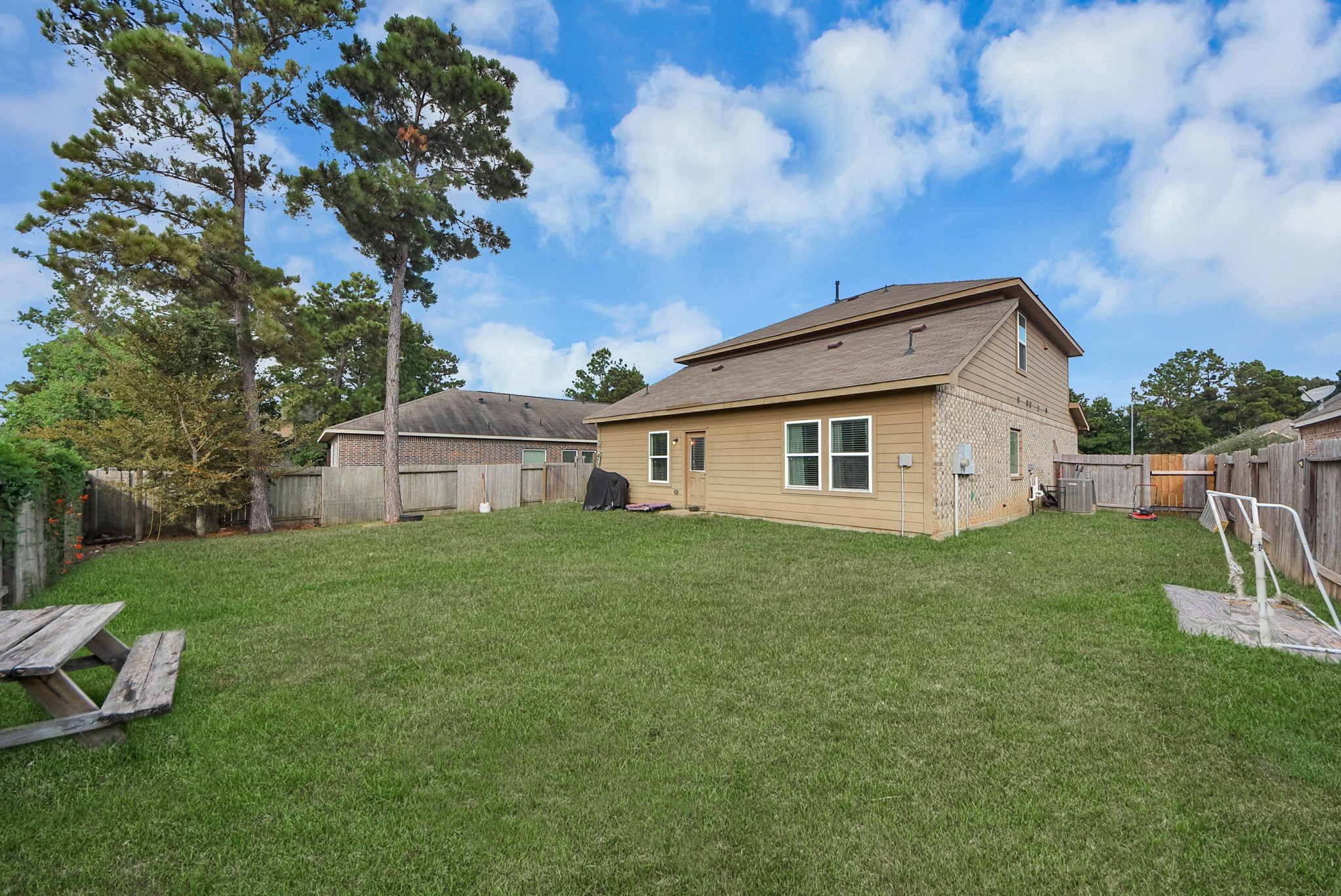 18661 Legend Oaks Drive Property Photo 42