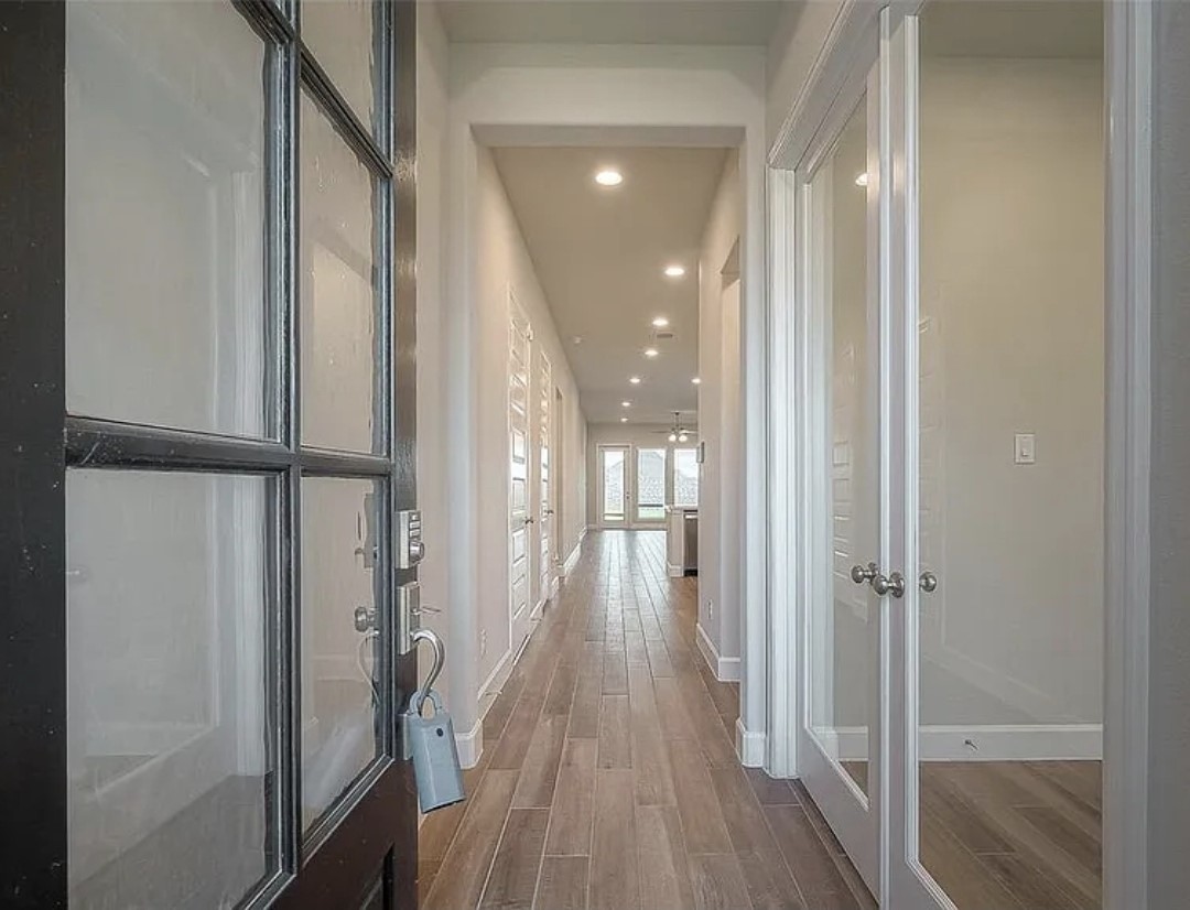 18903 Brego Lane Property Photo 2