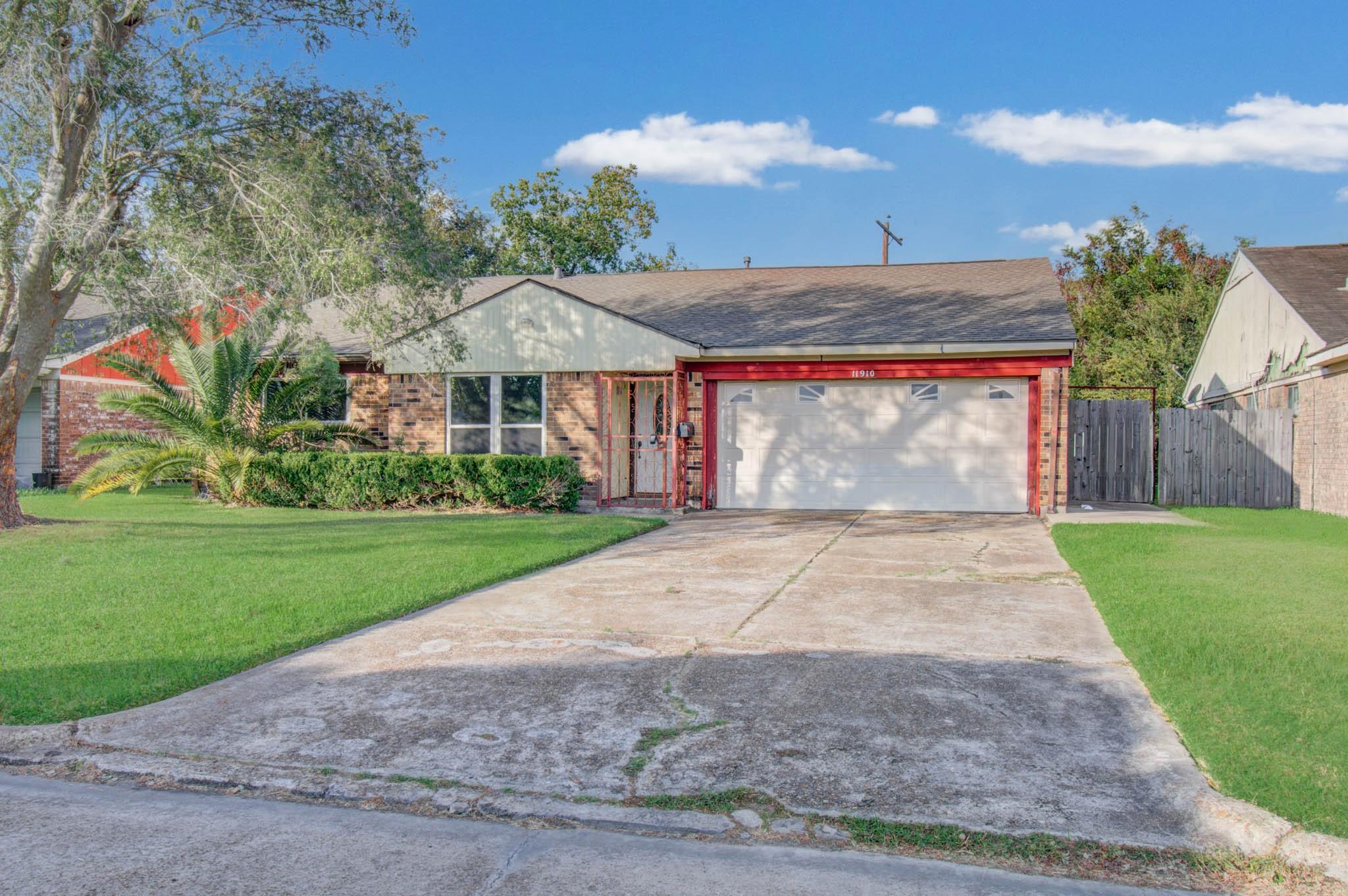 11910 Hunkler Drive, Houston TX 77047 Property Photo 1
