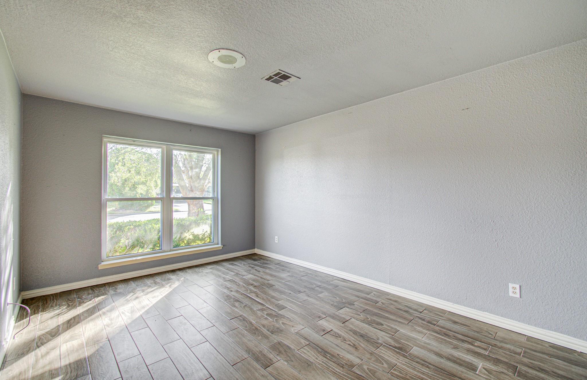 11910 Hunkler Drive Property Photo 11