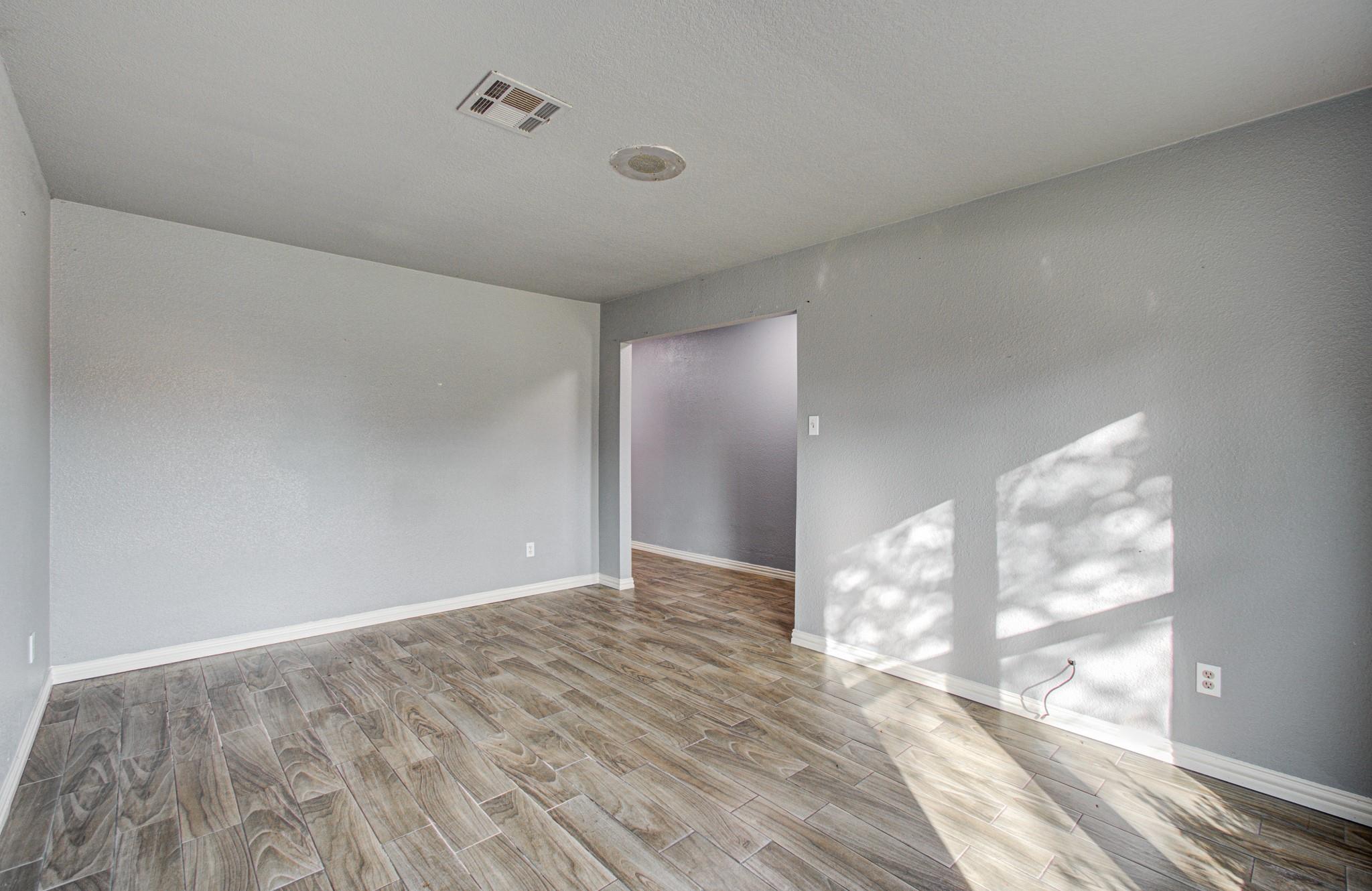 11910 Hunkler Drive Property Photo 13