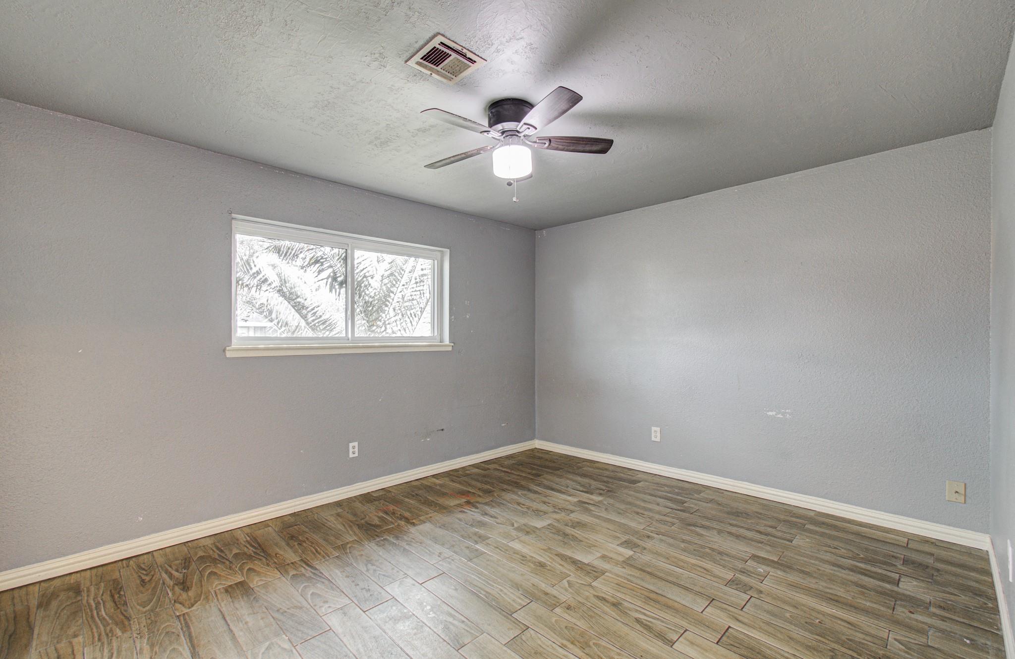 11910 Hunkler Drive, Houston Tx 77047 Property Photo 14