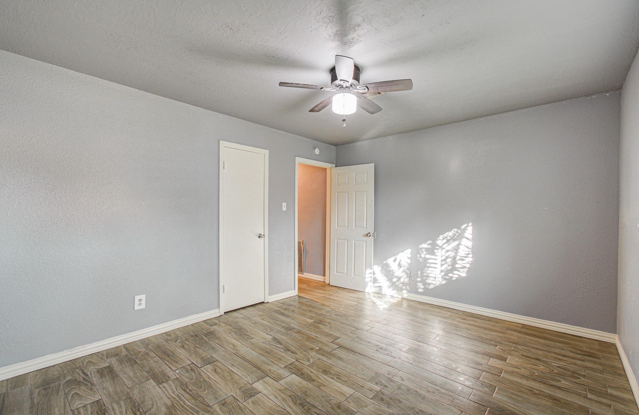 11910 Hunkler Drive, Houston Tx 77047 Property Photo 15