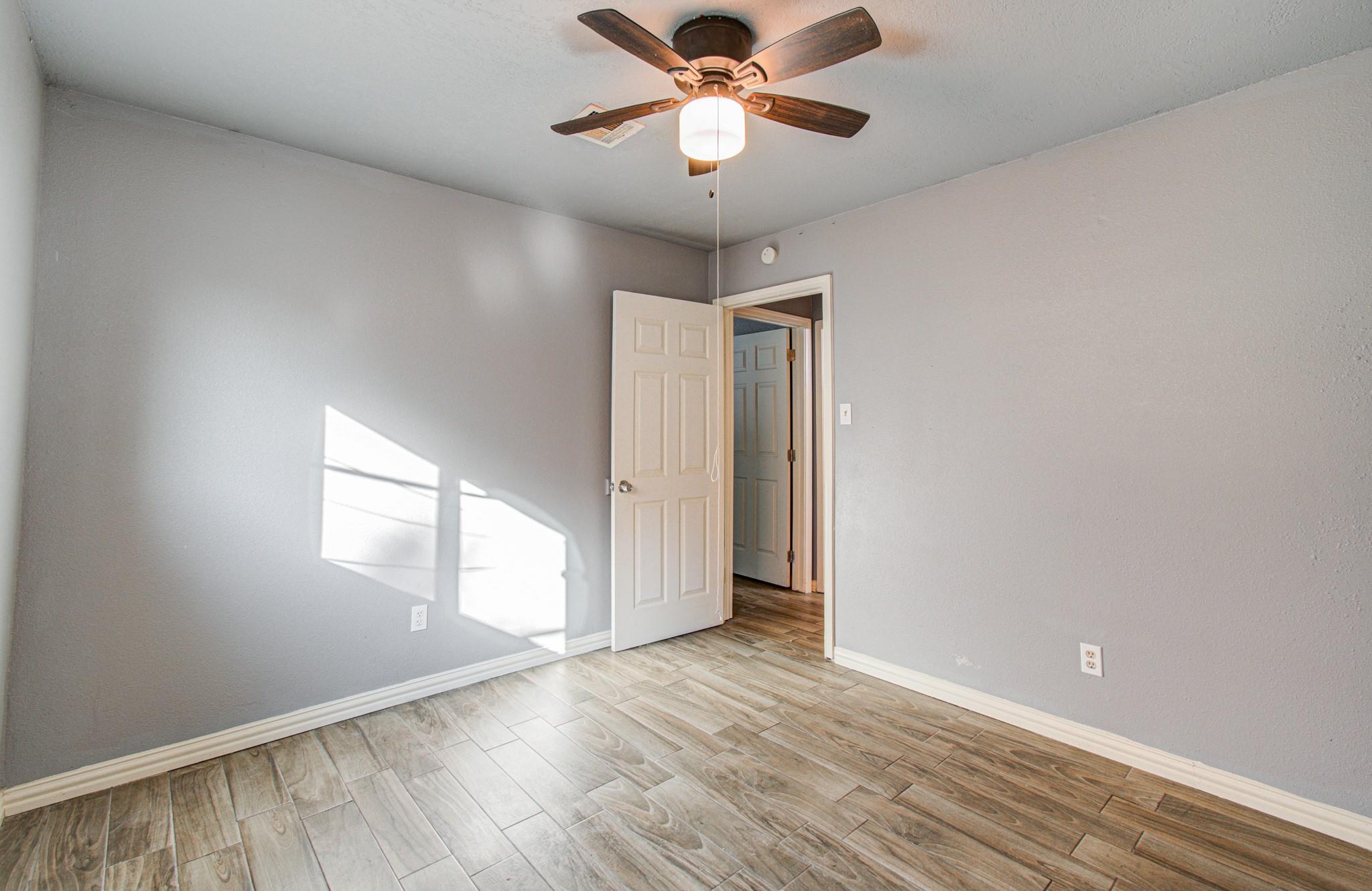 11910 Hunkler Drive Property Photo 16