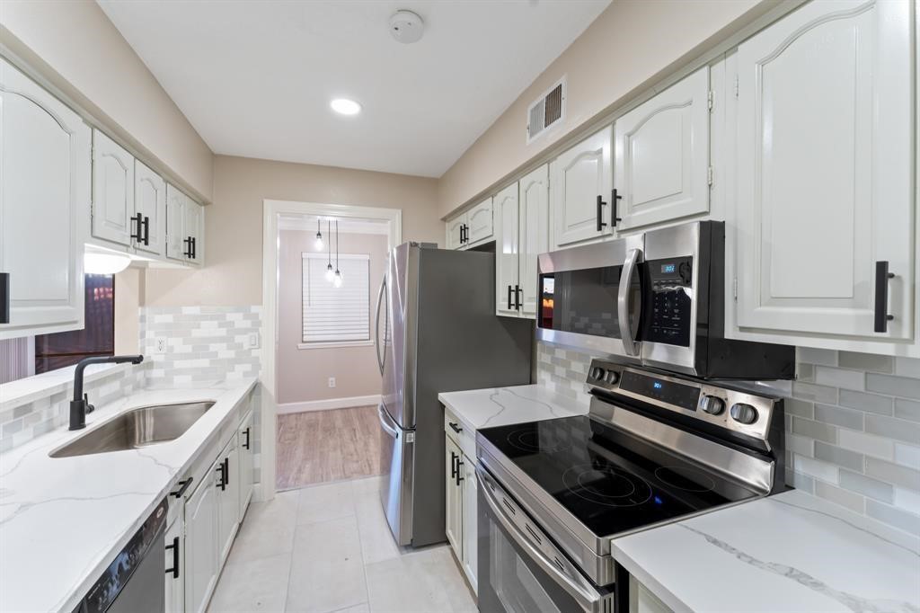 14435 Still Meadow Drive Property Photo 25
