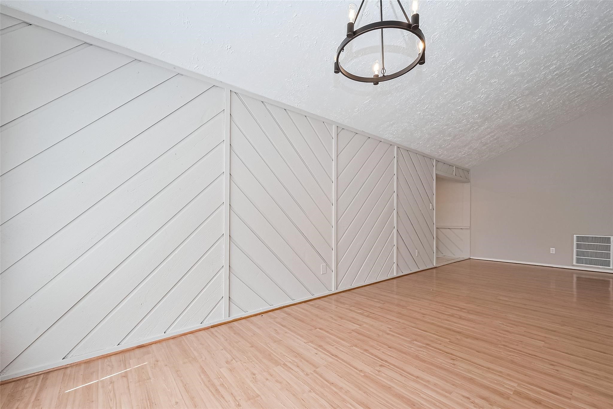 2606 Lexington Woods Drive Property Photo 7