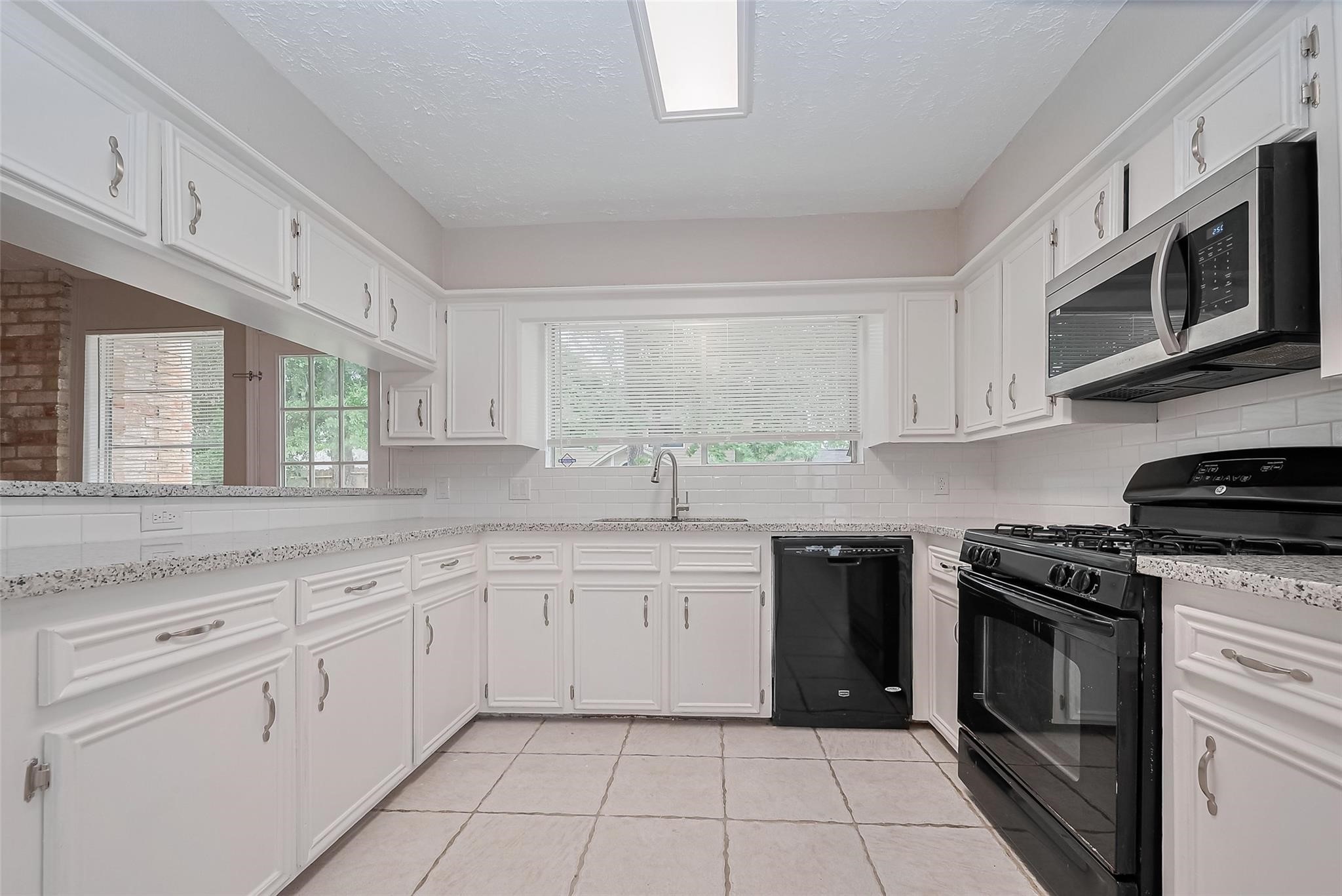 2606 Lexington Woods Drive Property Photo 13
