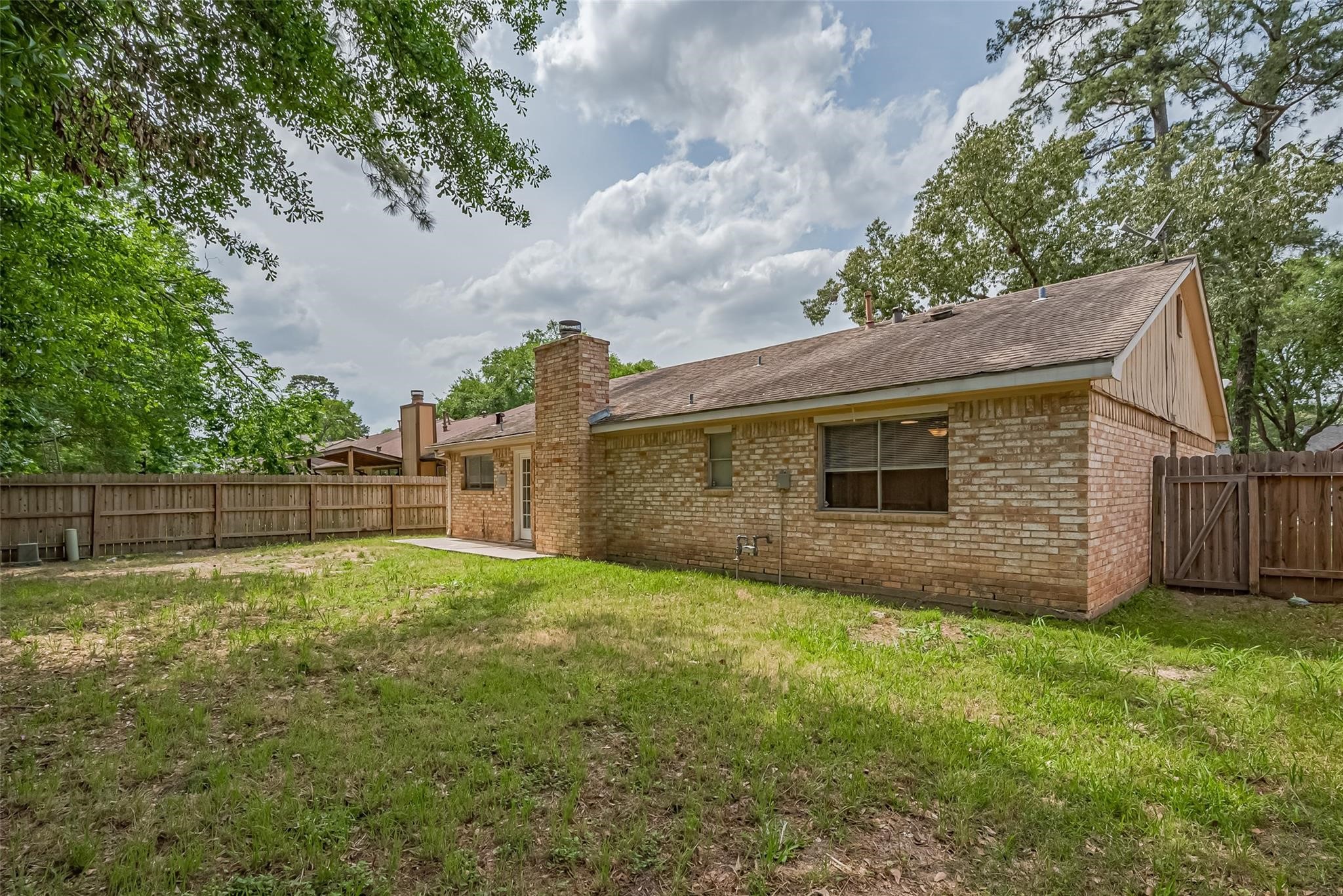 2606 Lexington Woods Drive Property Photo 35