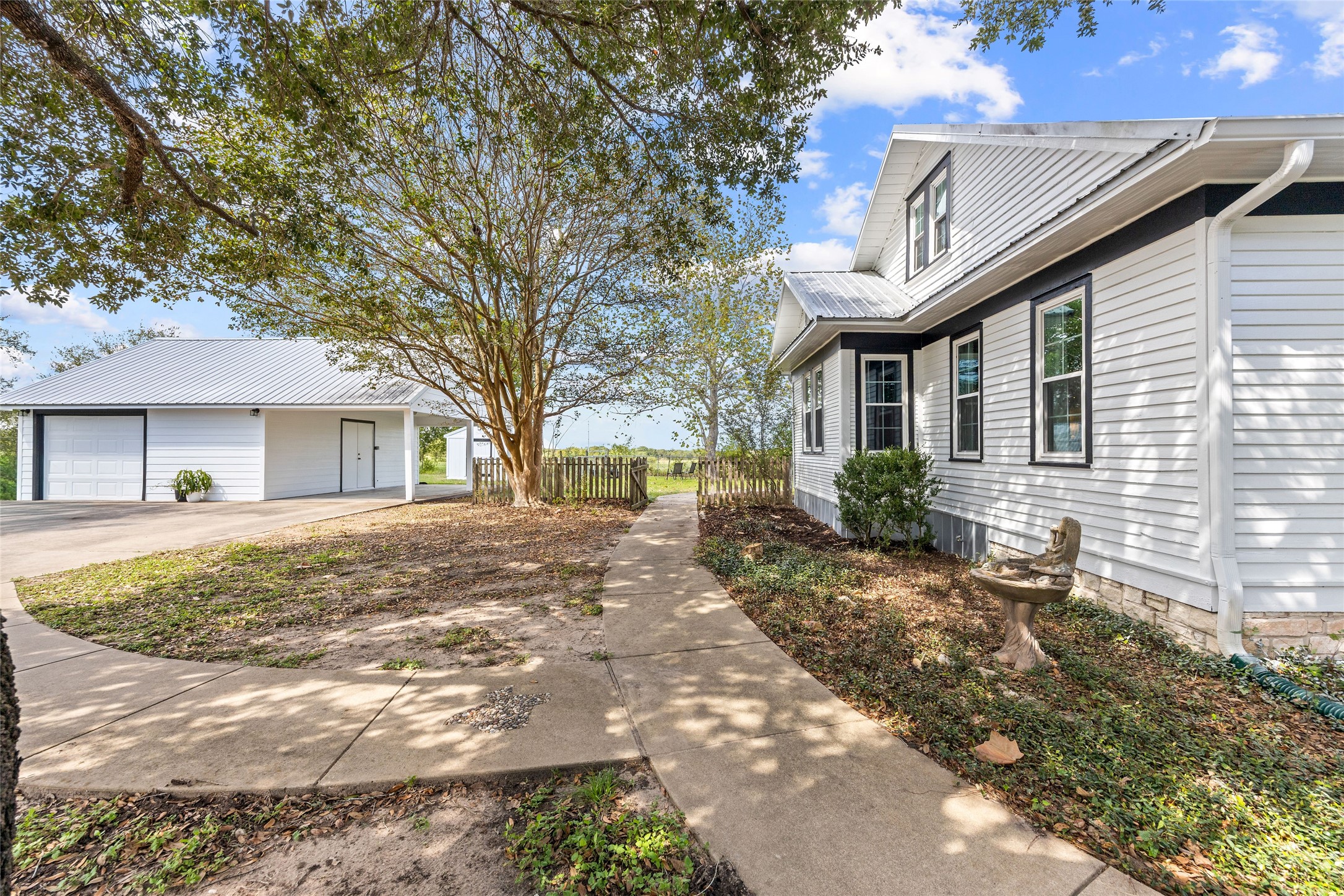 6440 Fm 332 Property Photo 10