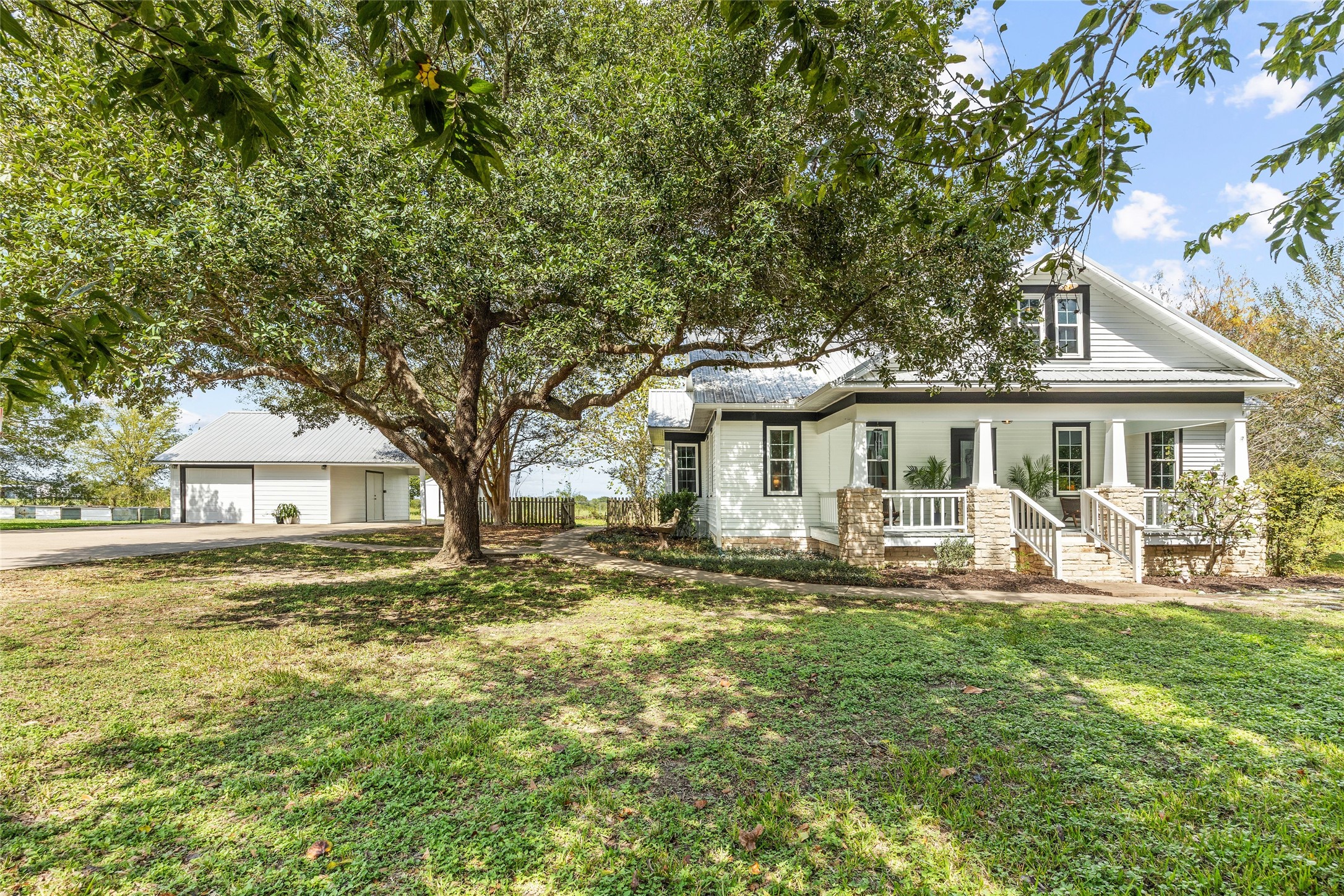 6440 Fm 332 Property Photo 11