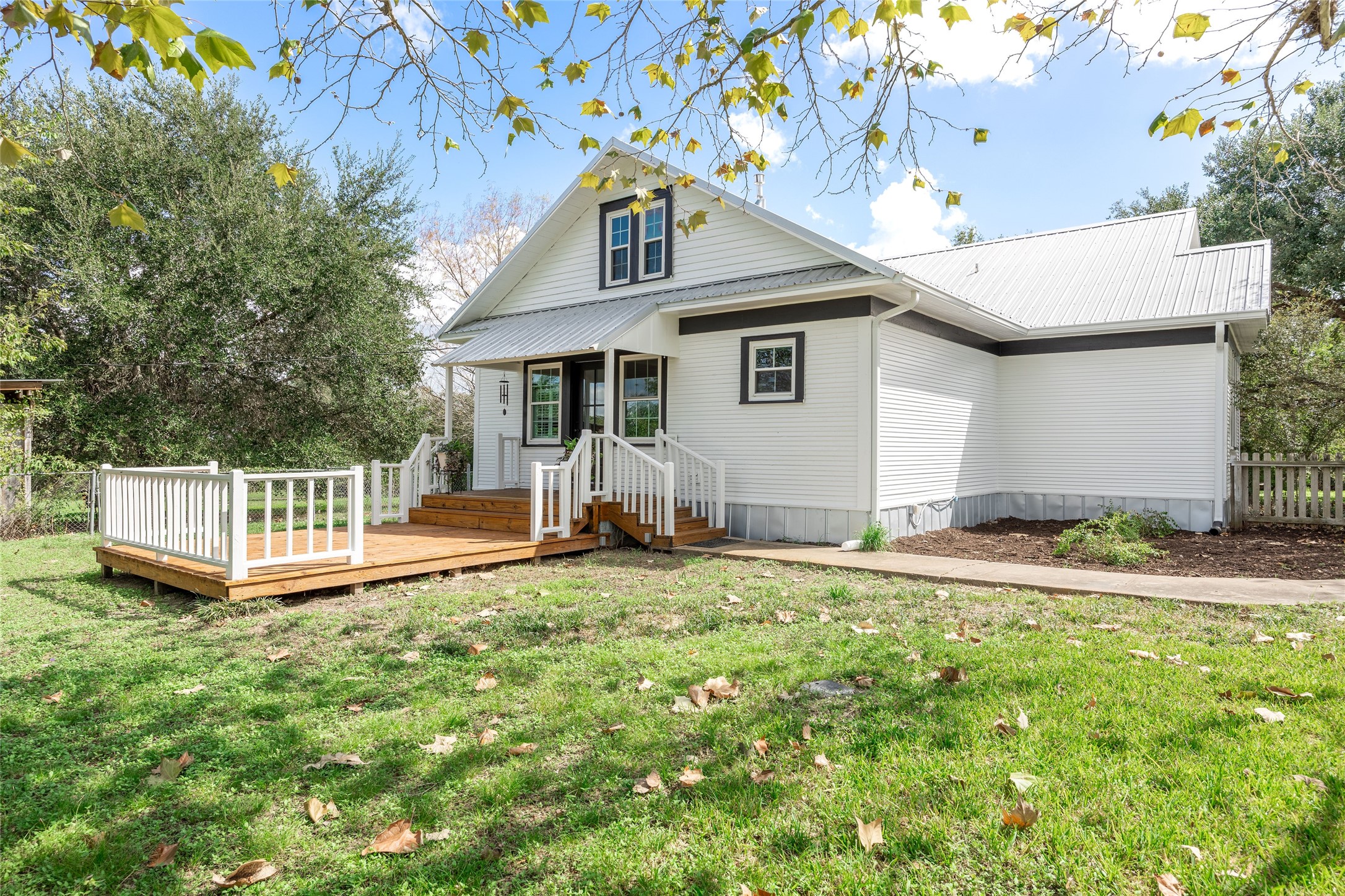 6440 Fm 332 Property Photo 37
