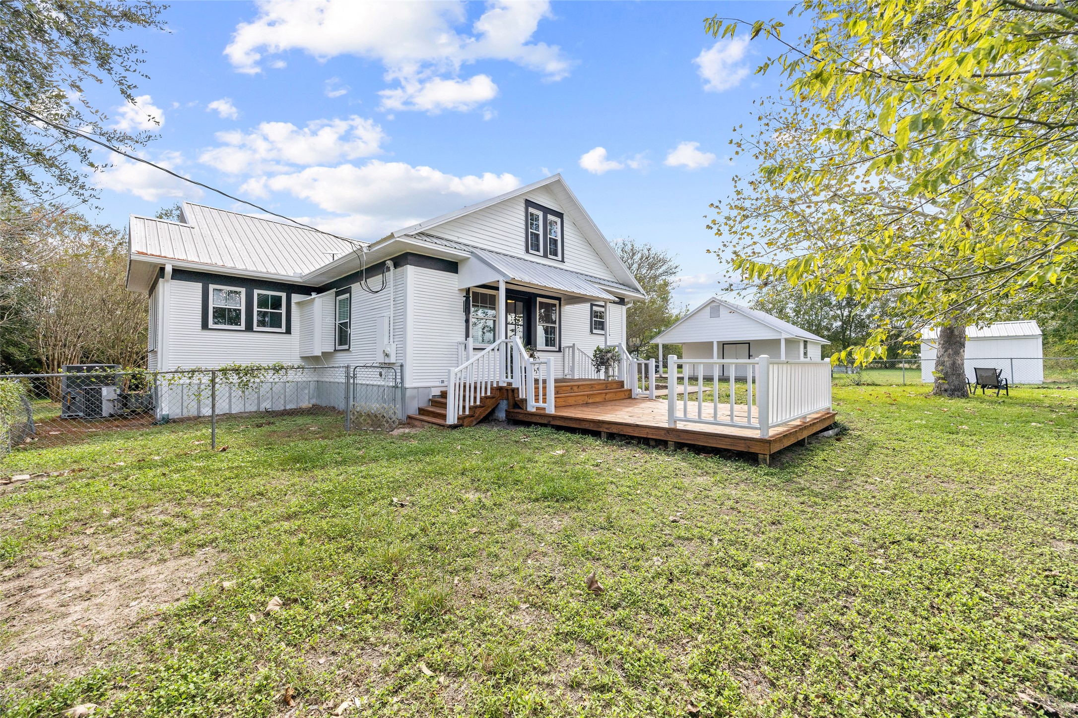 6440 Fm 332 Property Photo 38
