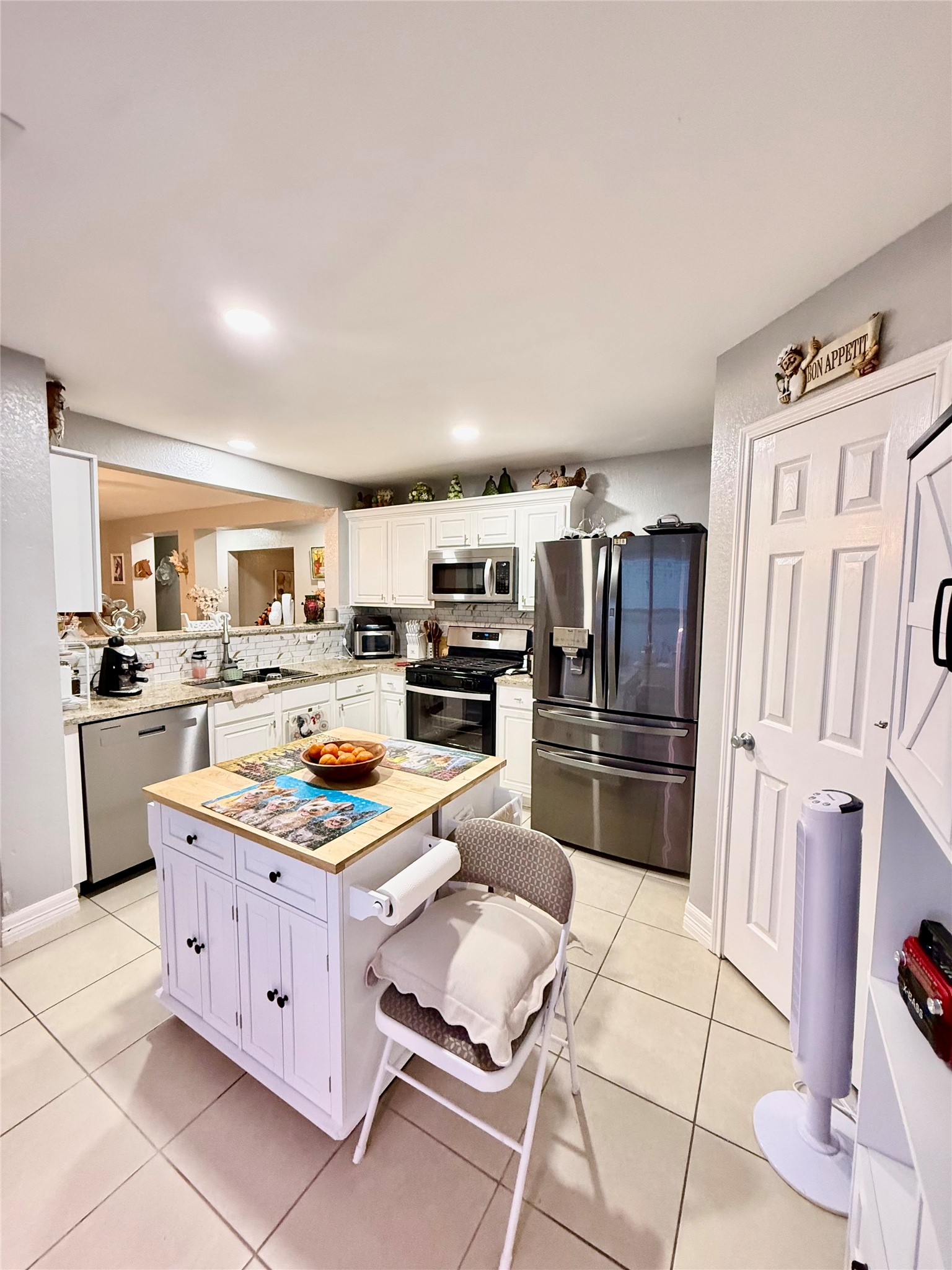 22843 Twisting Pine Drive Property Photo 10