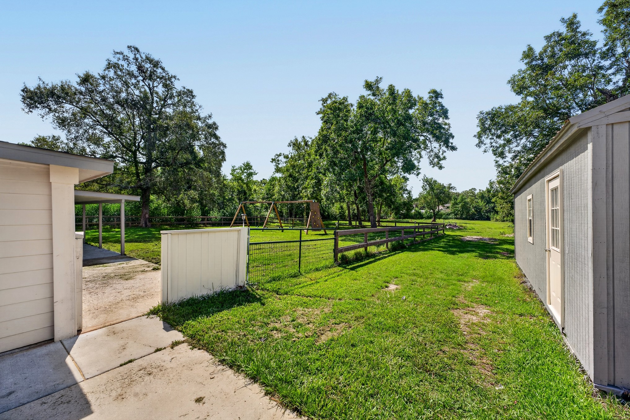 1718 County Road 401 Property Photo 7