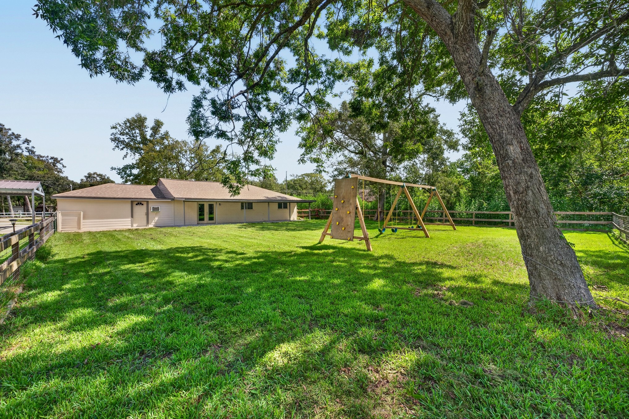 1718 County Road 401 Property Photo 10