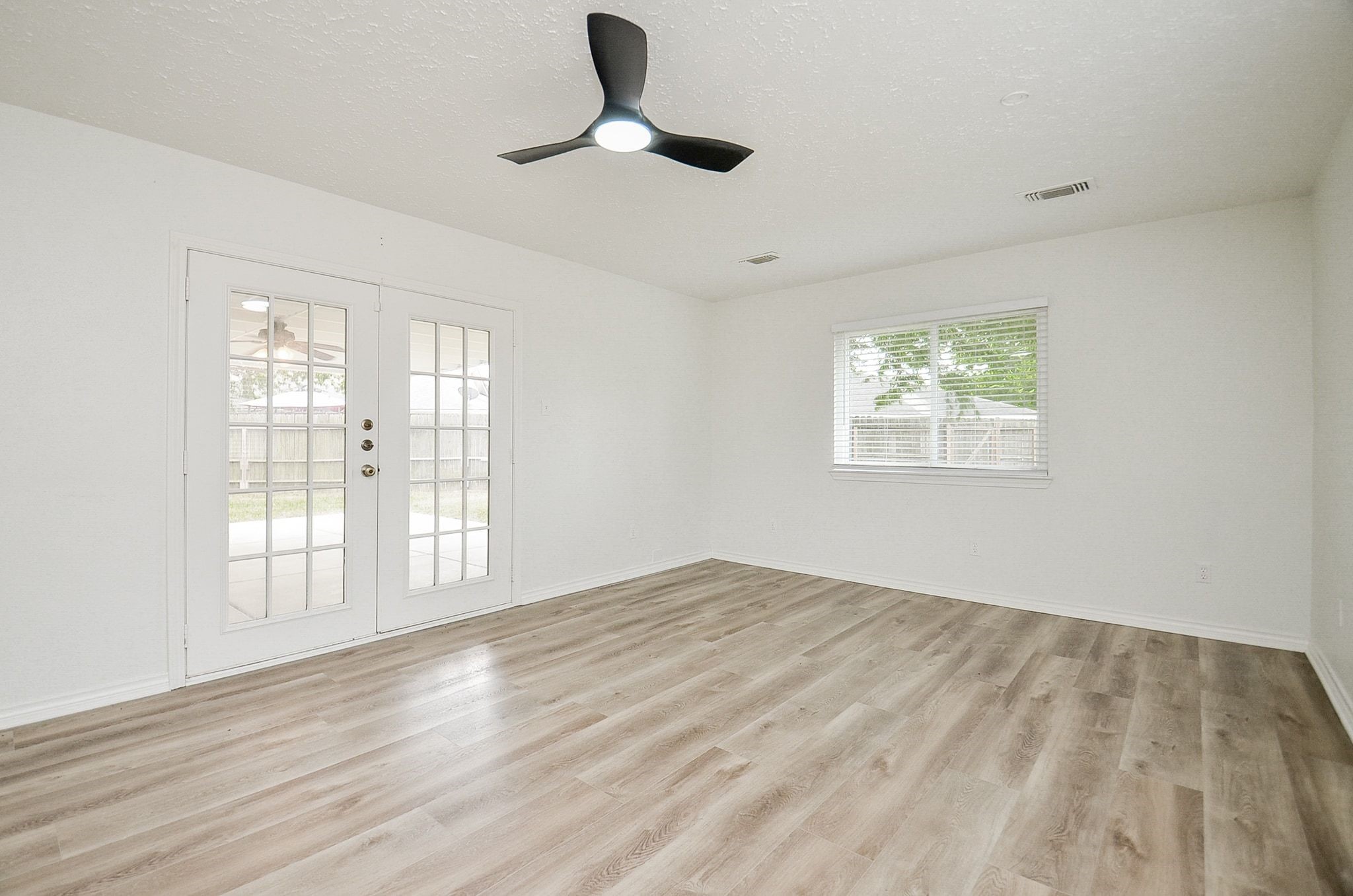10615 Heatherford Drive Property Photo 16