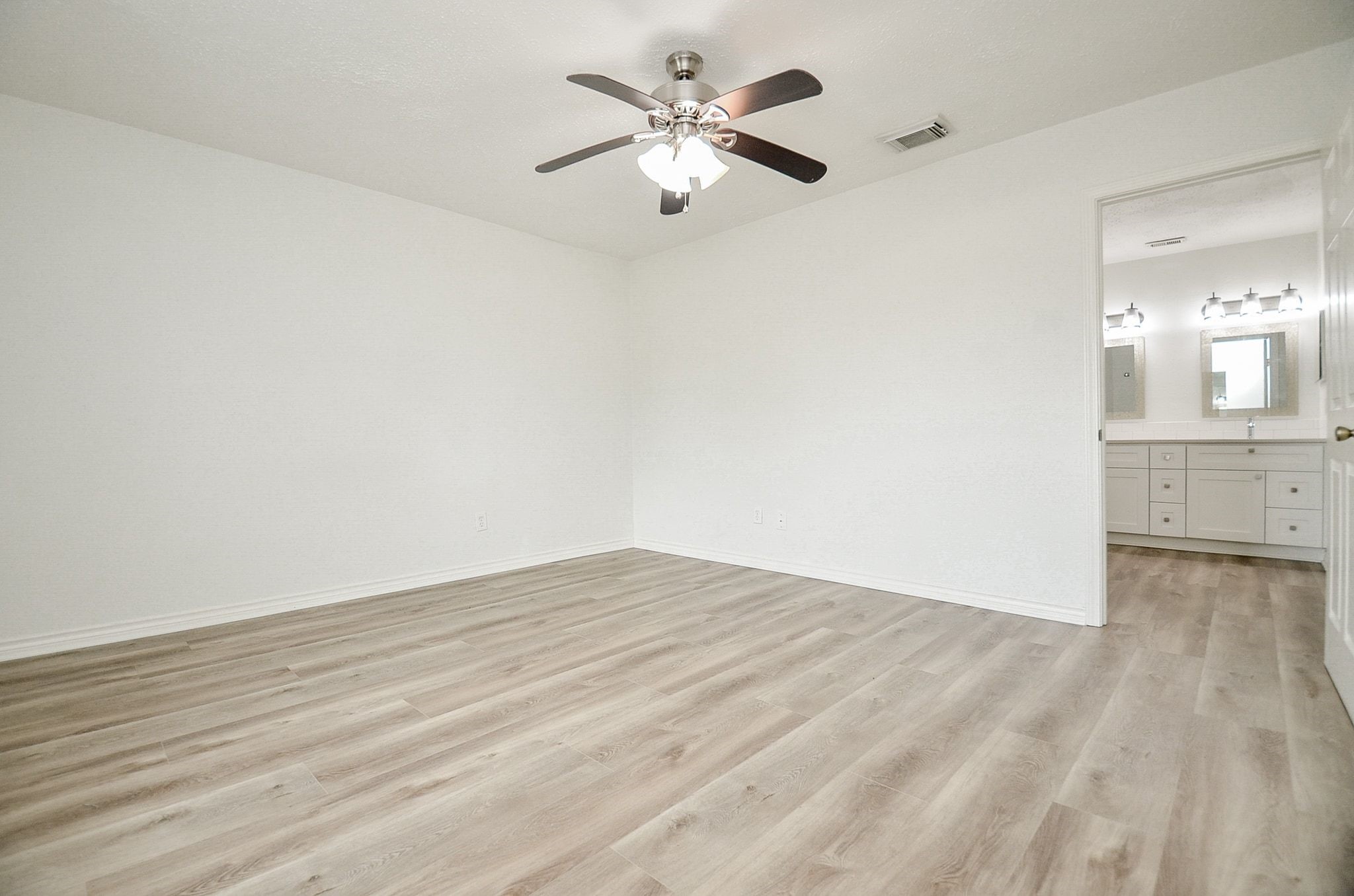 10615 Heatherford Drive Property Photo 32