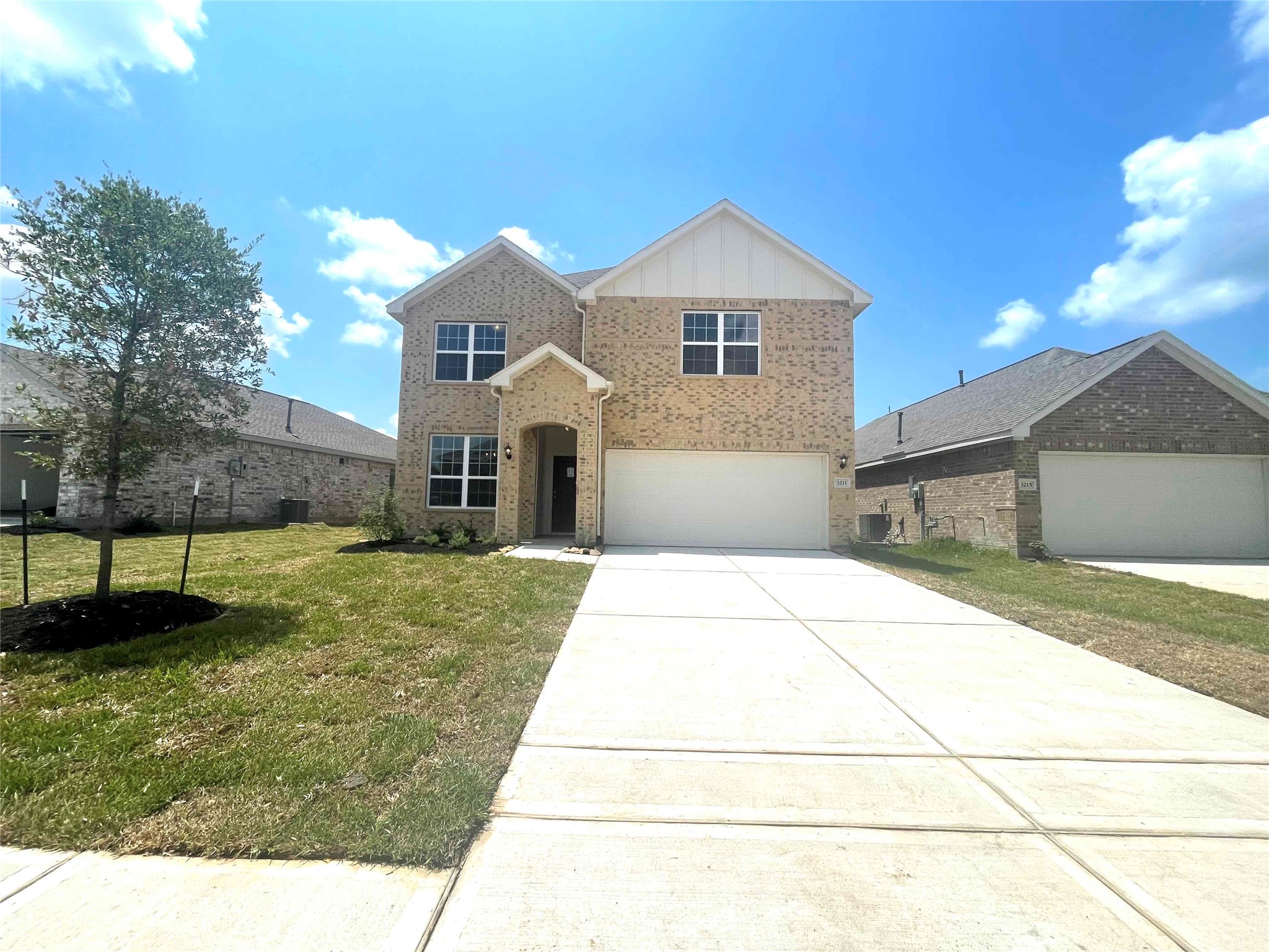 3211 Aster Meadow Way Property Photo 2