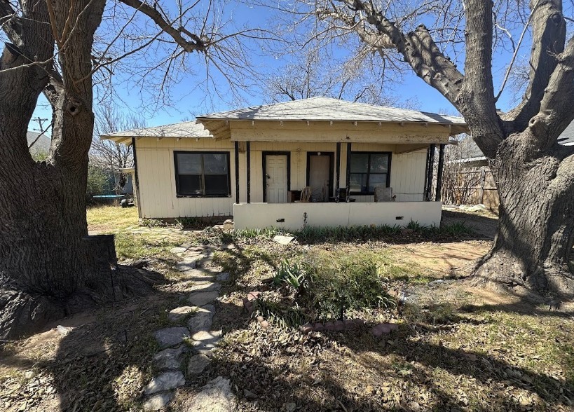503 N Cedar Street Property Photo 1