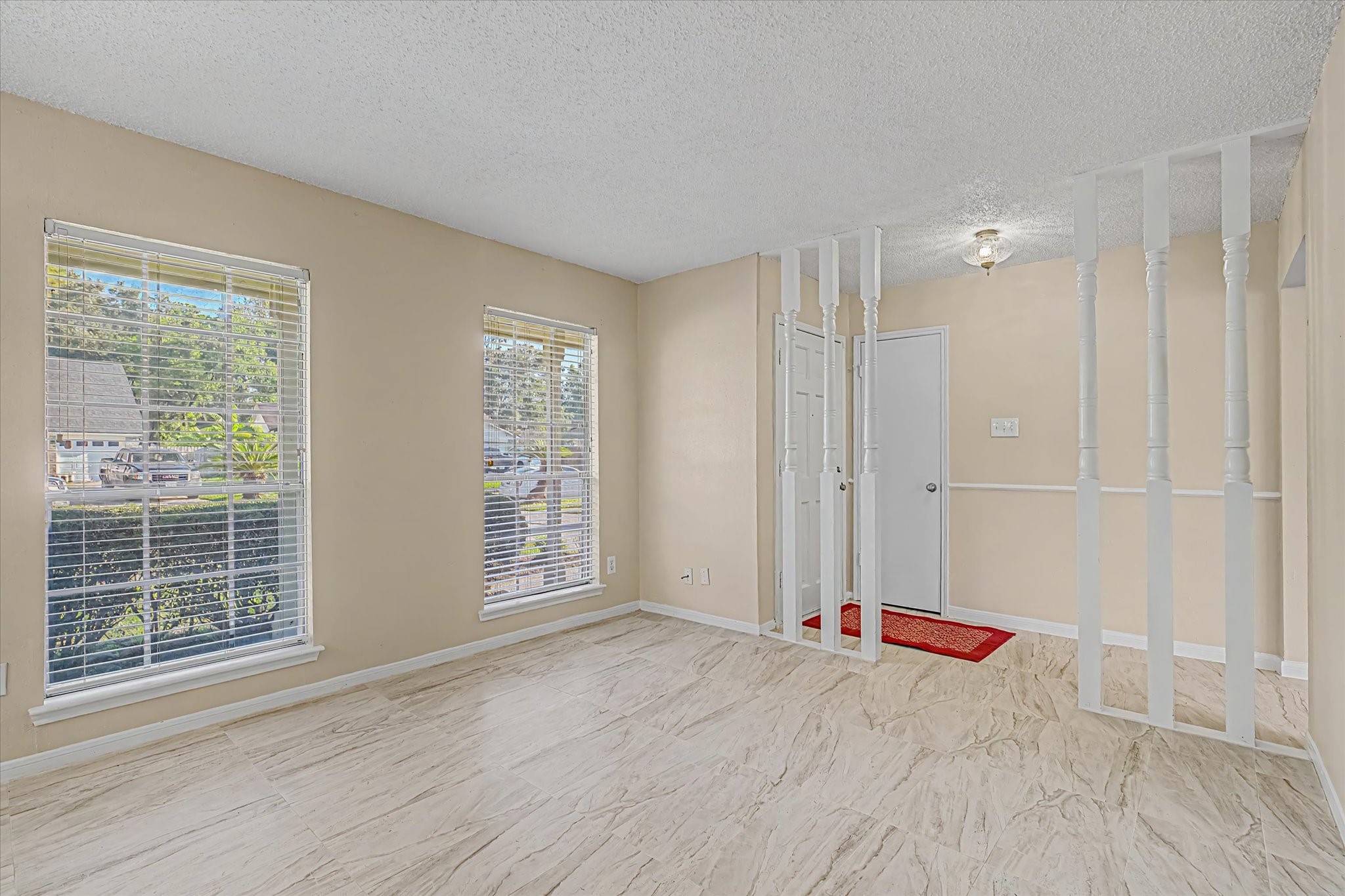 20203 Fox Stone Lane Property Photo 6