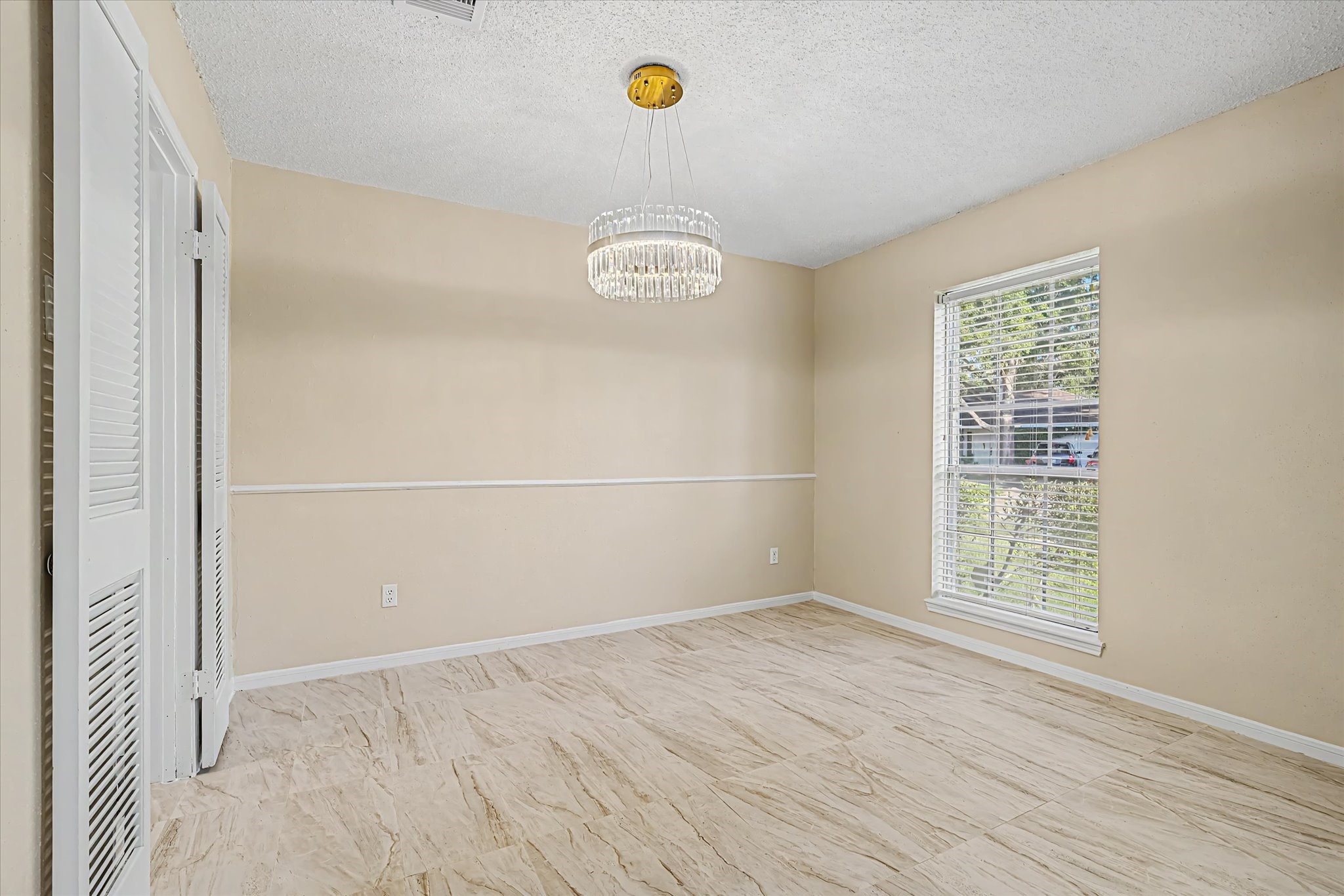 20203 Fox Stone Lane Property Photo 8