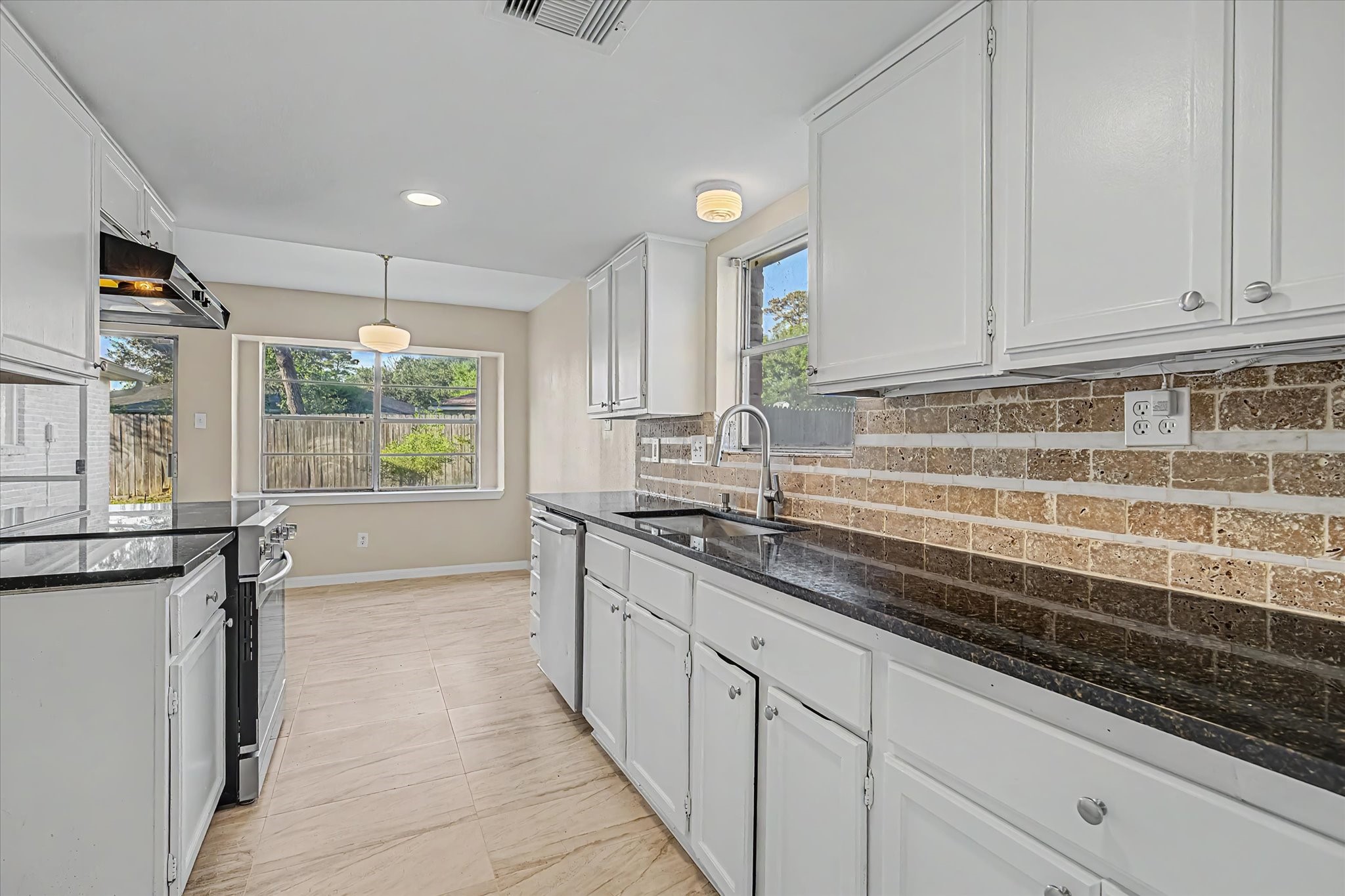 20203 Fox Stone Lane Property Photo 10