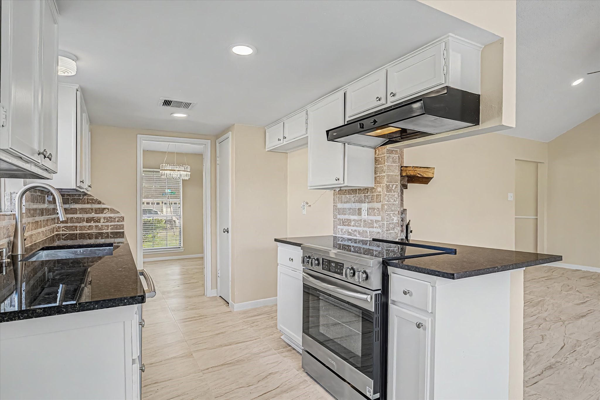 20203 Fox Stone Lane Property Photo 11