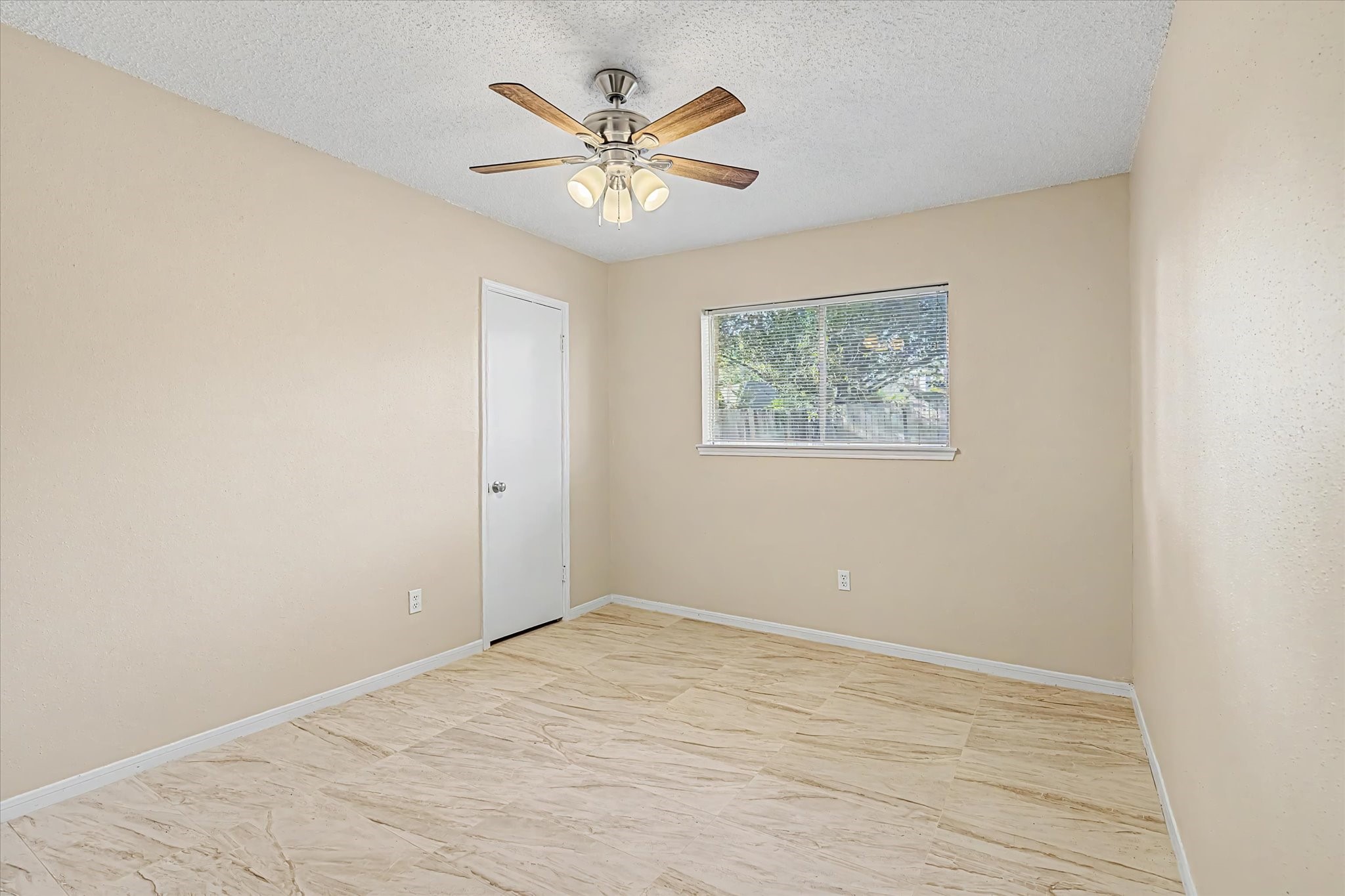 20203 Fox Stone Lane Property Photo 24