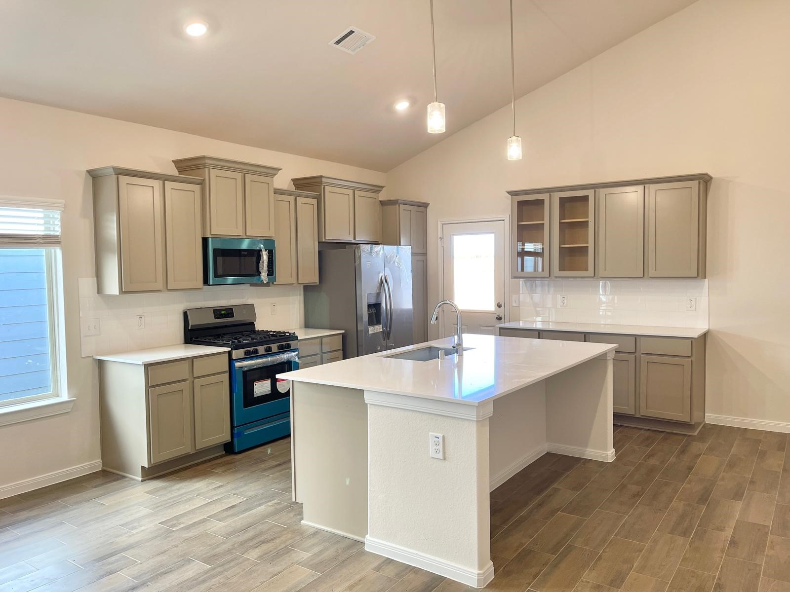 21619 Cypress Maple Drive Property Photo 8