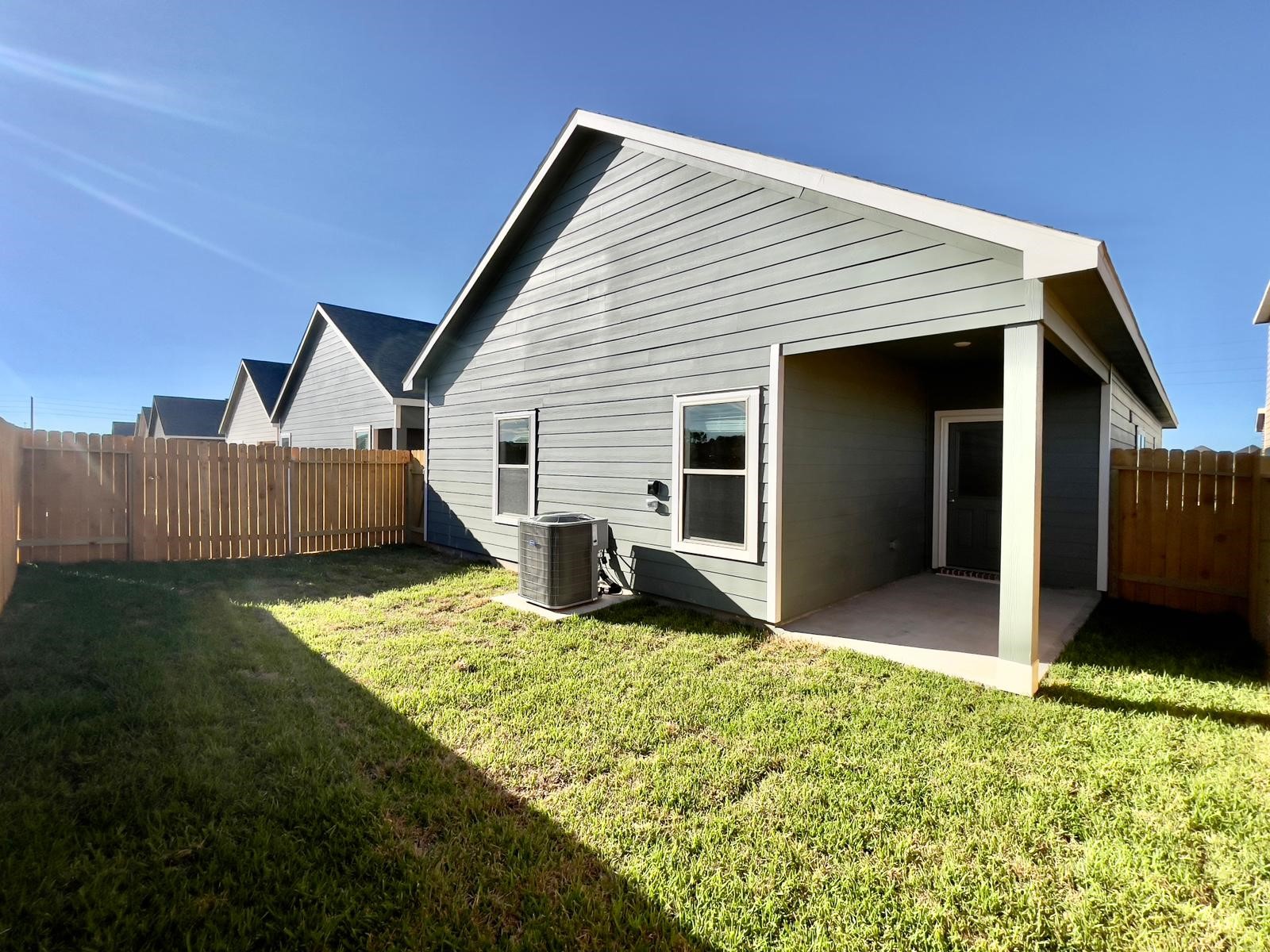 21619 Cypress Maple Drive Property Photo 23