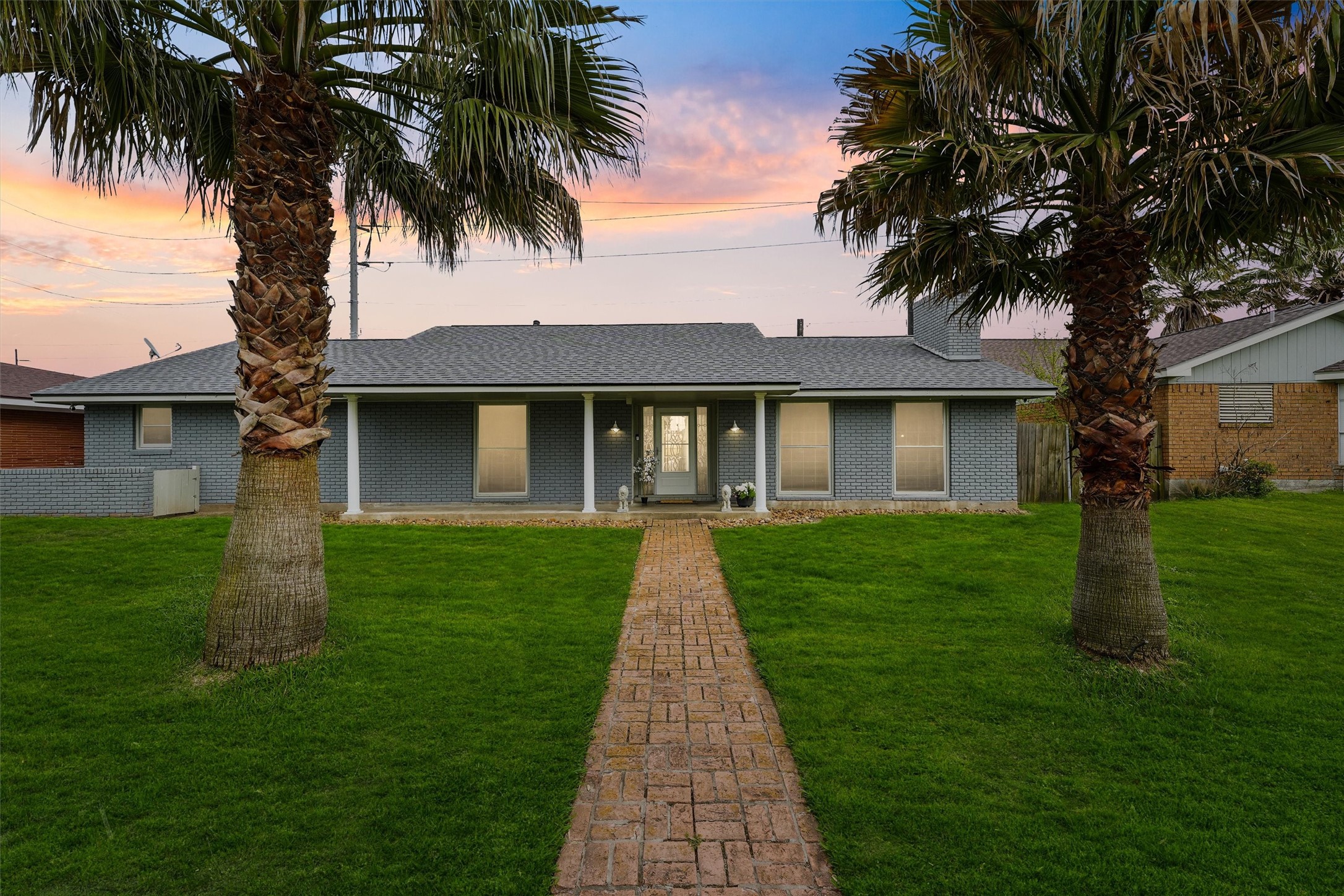 9 S Shore Drive Property Photo 1