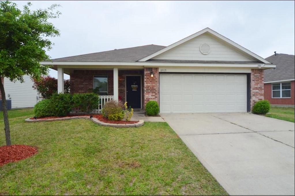 8915 Durham Manor Lane Property Photo 1