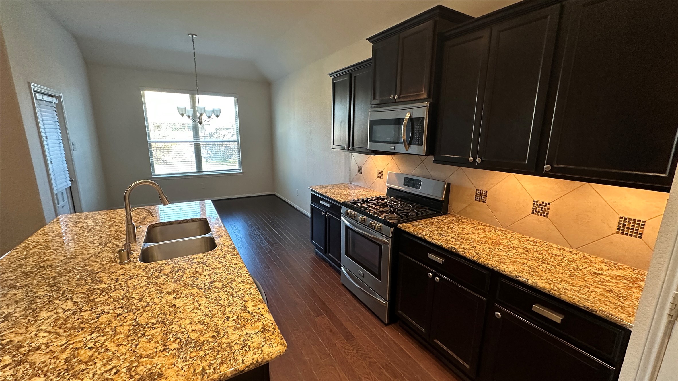 14046 Sand Ridge Crossing Property Photo 8