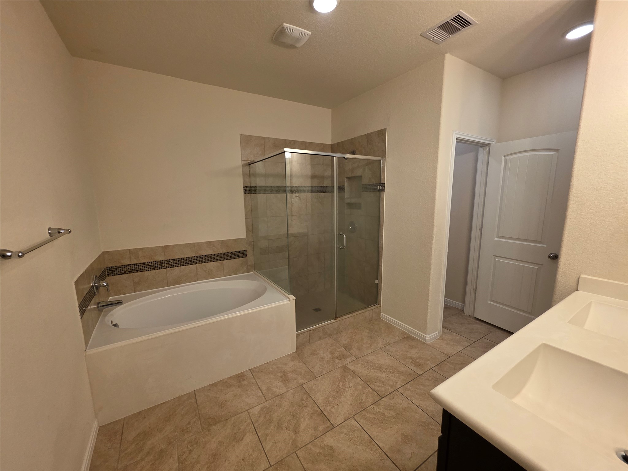 14046 Sand Ridge Crossing Property Photo 11