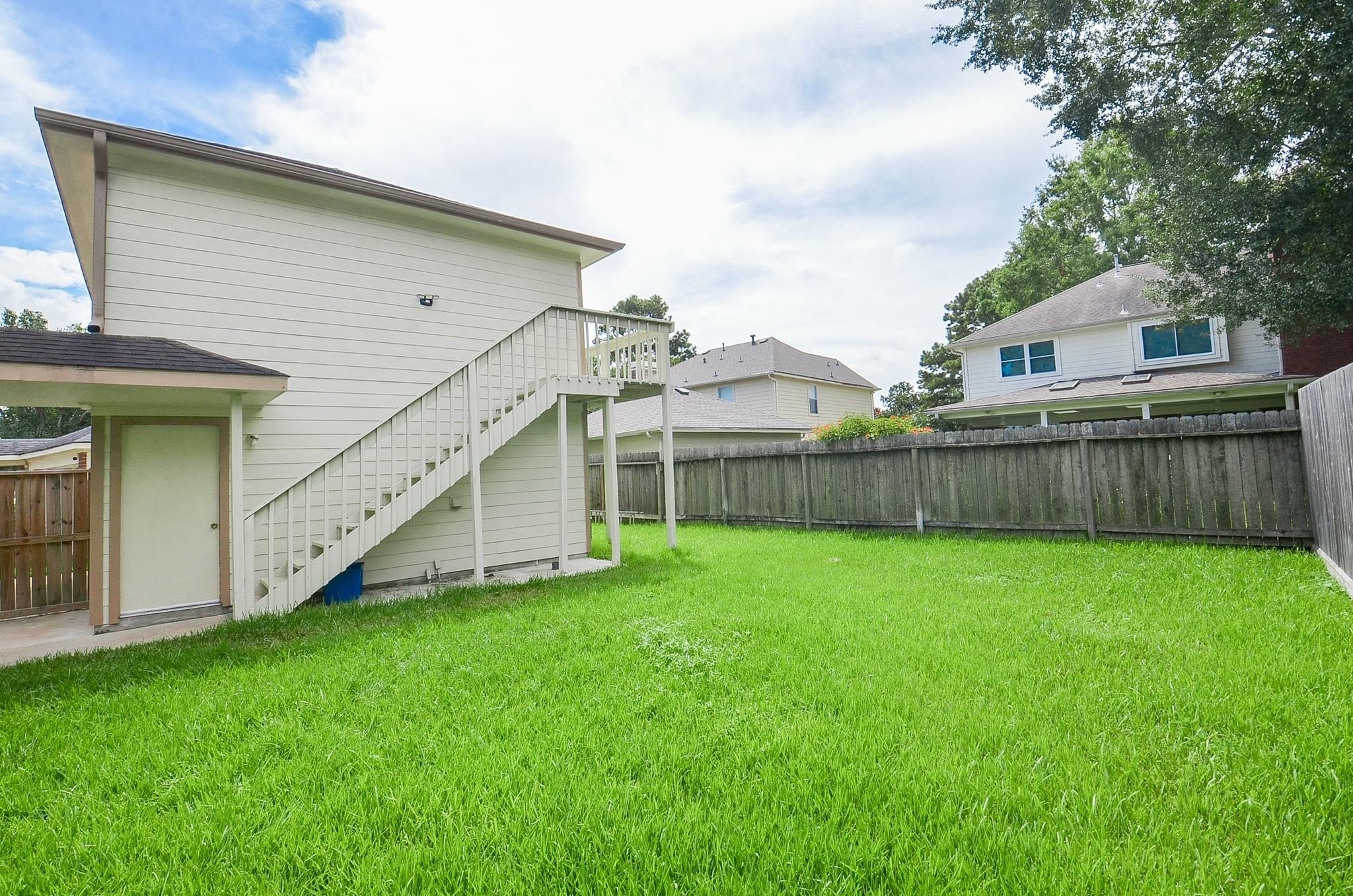 16431 Crossfield Drive B Property Photo 17