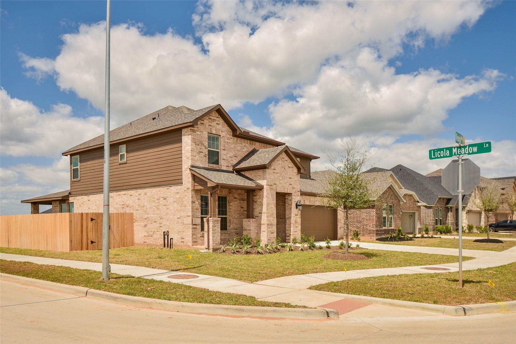 7826 Kenora Way Property Photo 2
