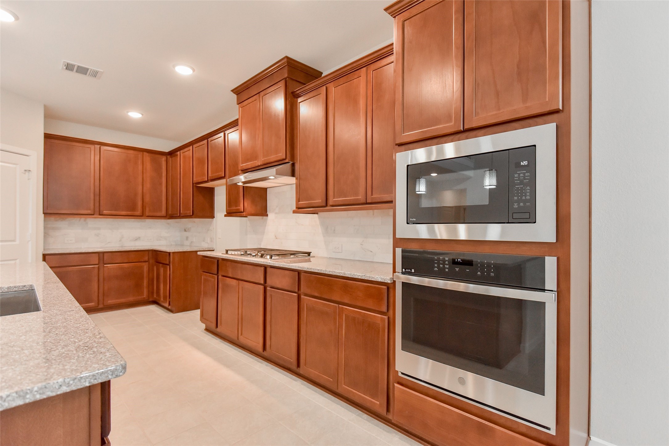 7826 Kenora Way Property Photo 13