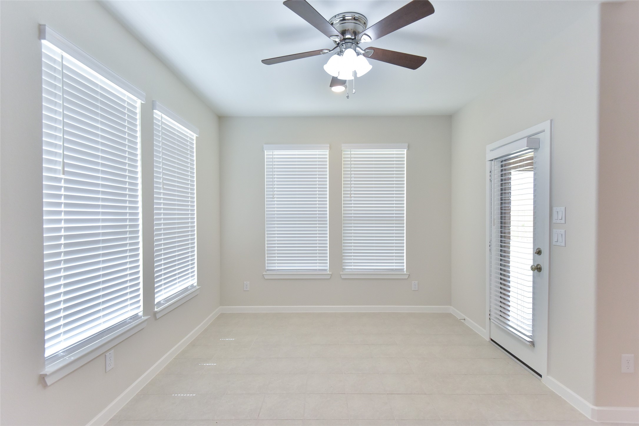 7826 Kenora Way Property Photo 16