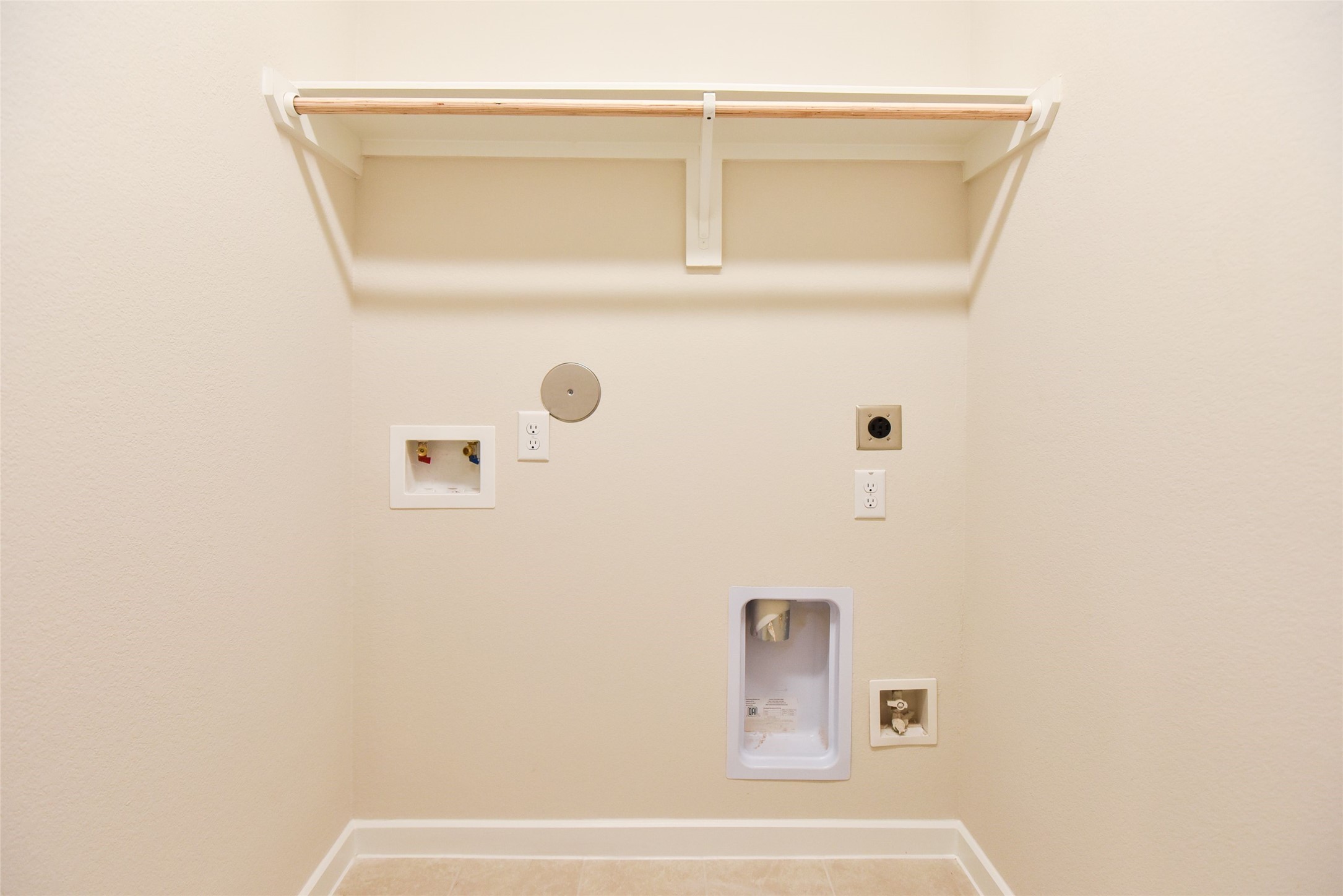 7826 Kenora Way Property Photo 40