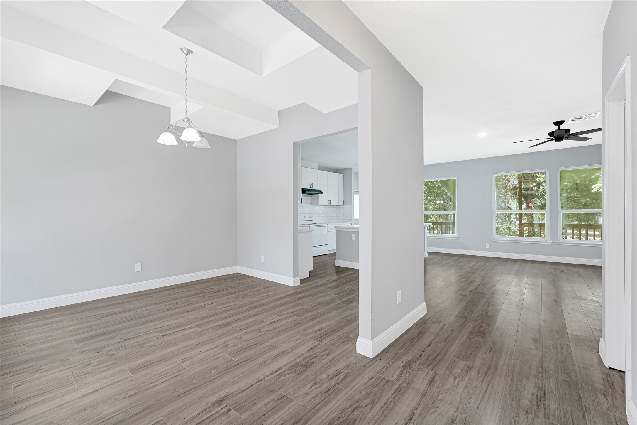 2332 Margaret Street Property Photo 7