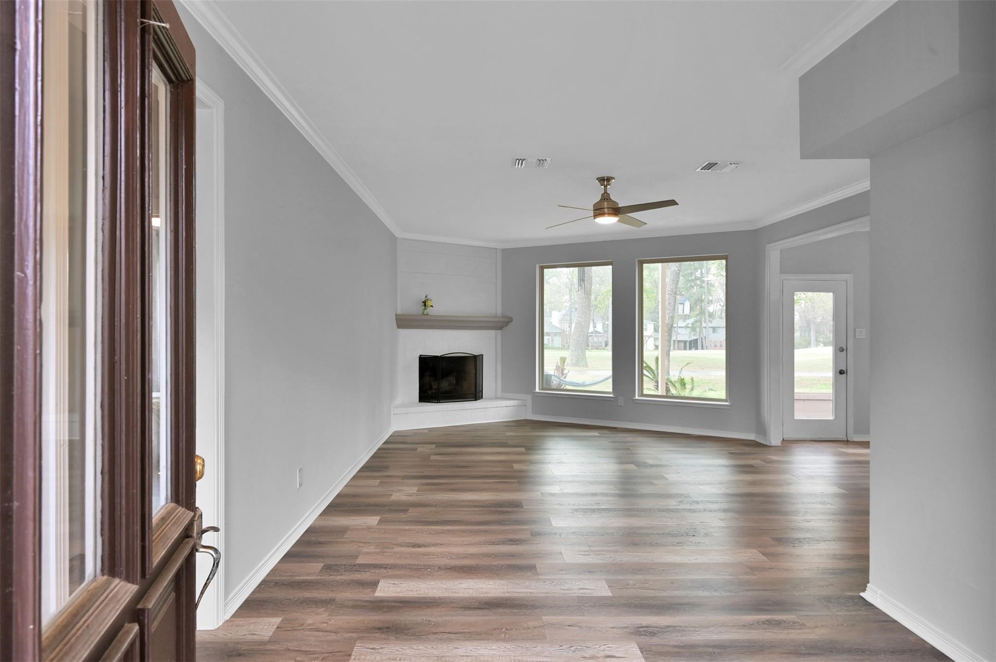 13527 Summer Hill Drive Property Photo 6