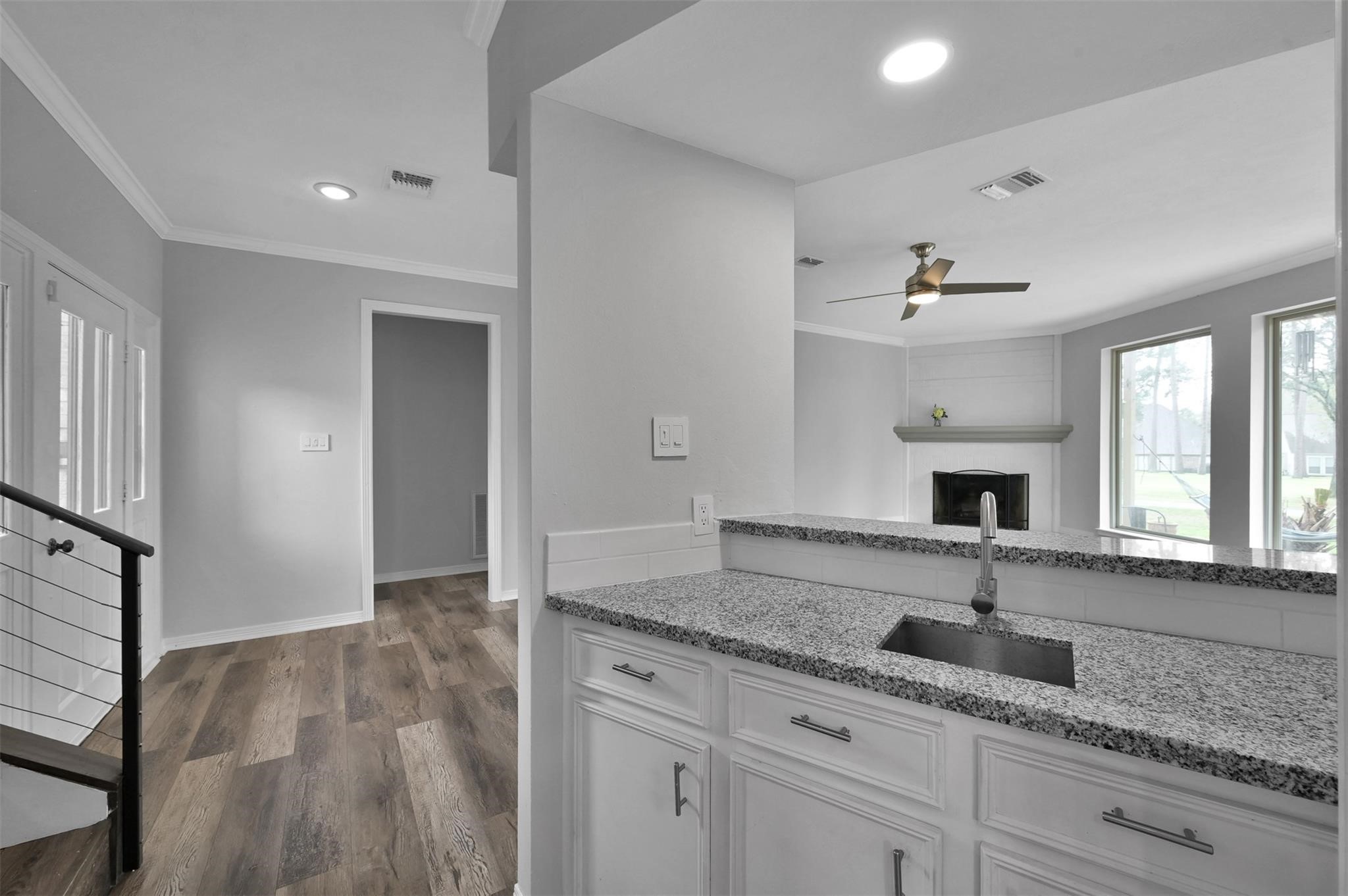 13527 Summer Hill Drive Property Photo 9